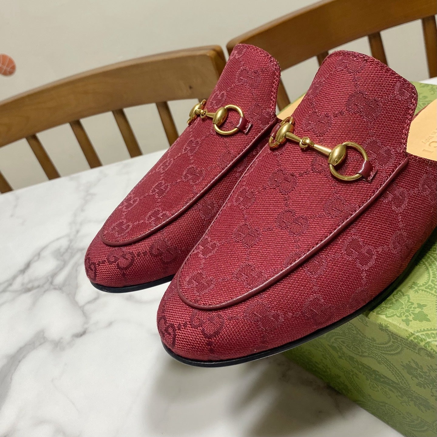 GUCCI MULES IN RED FABRIC GOLD HARD WARE