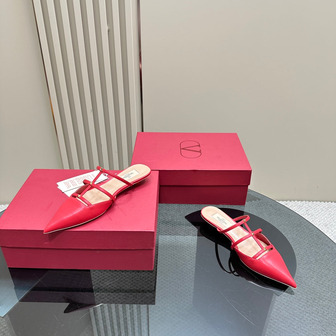 ROCKSTUD WISPY CHERRY RED CALFSKIN MULE 20MM