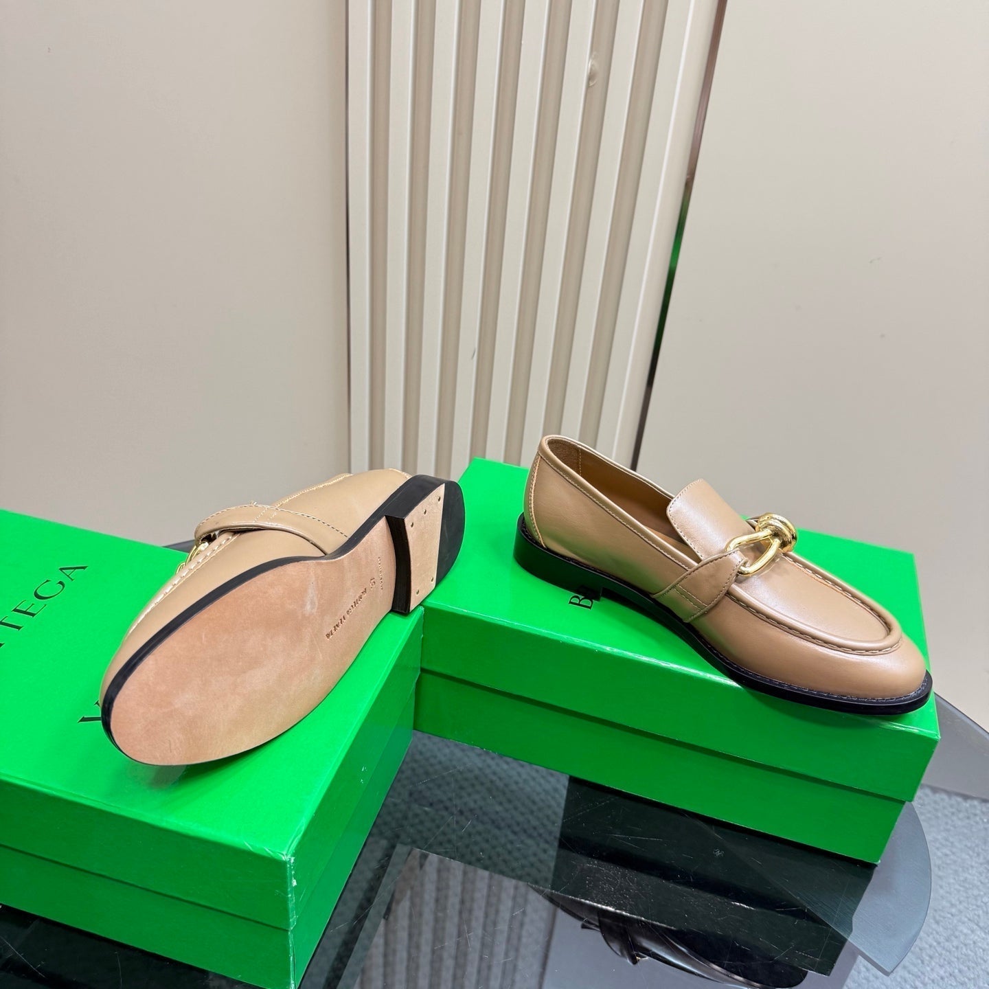 BOTTEGA VENETA ASTAIRE LOAFER IN LIGHT BROWN CALFSKIN WITH GOLD HARDWARE