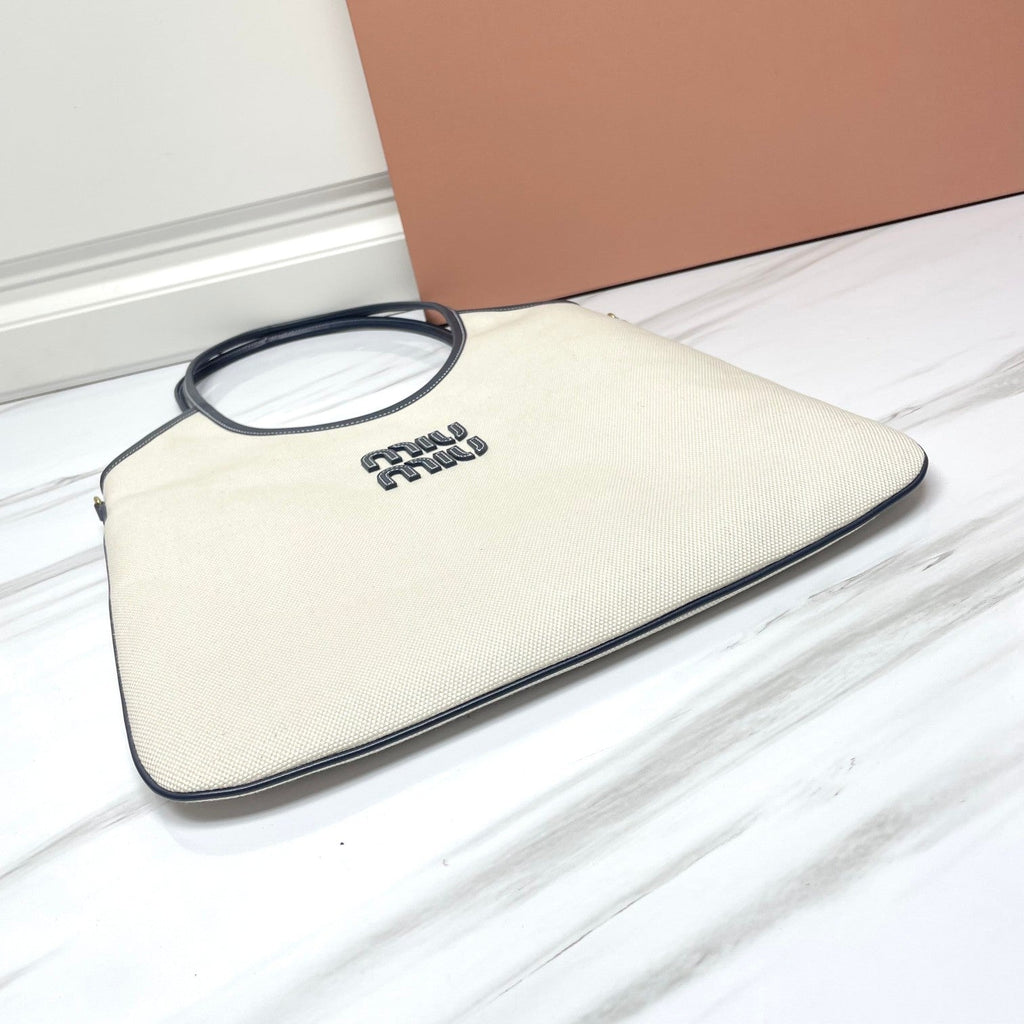 MIU MIU IVY TOTE BAG 40 IN WHITE CANVAS AND NAVY LEATHER TRIM