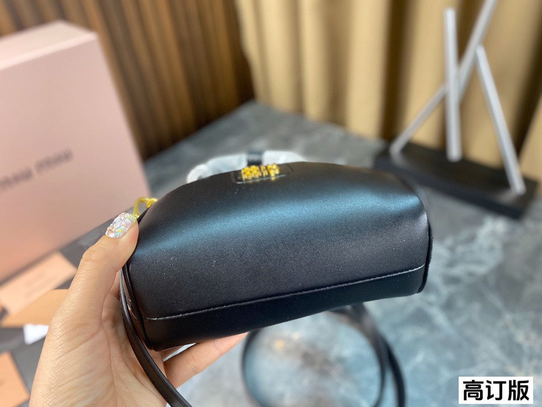 MIU MIU HALF - MOON BAG 18 IN BLACK CALFSKIN