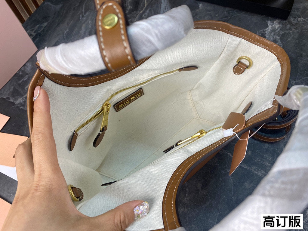 MIU MIU LARGE HOBO 27 TOTE IN CARAMEL BROWN CALFSKIN