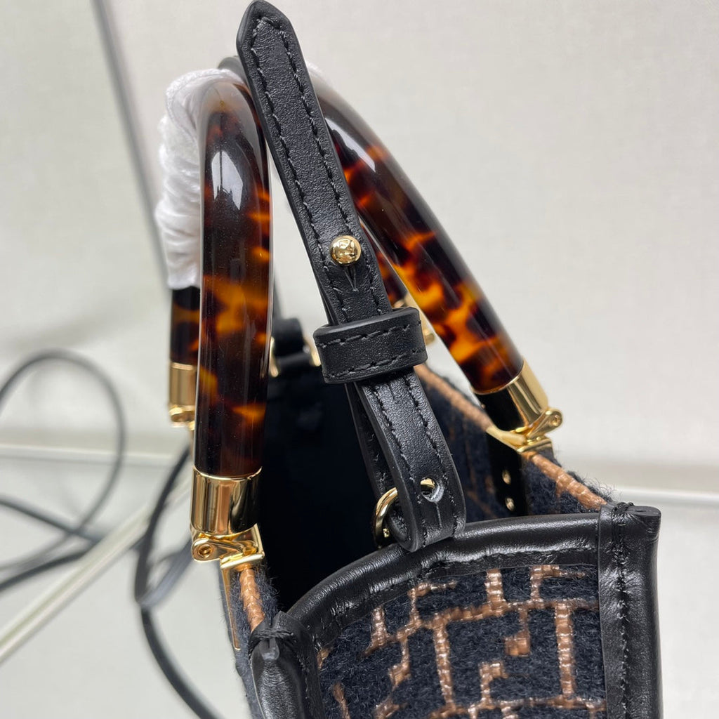 FENDI MINI SUNSHINE 18 IN BROWN RAFFIA AND BLACK WOOL CALFSKIN TRIM