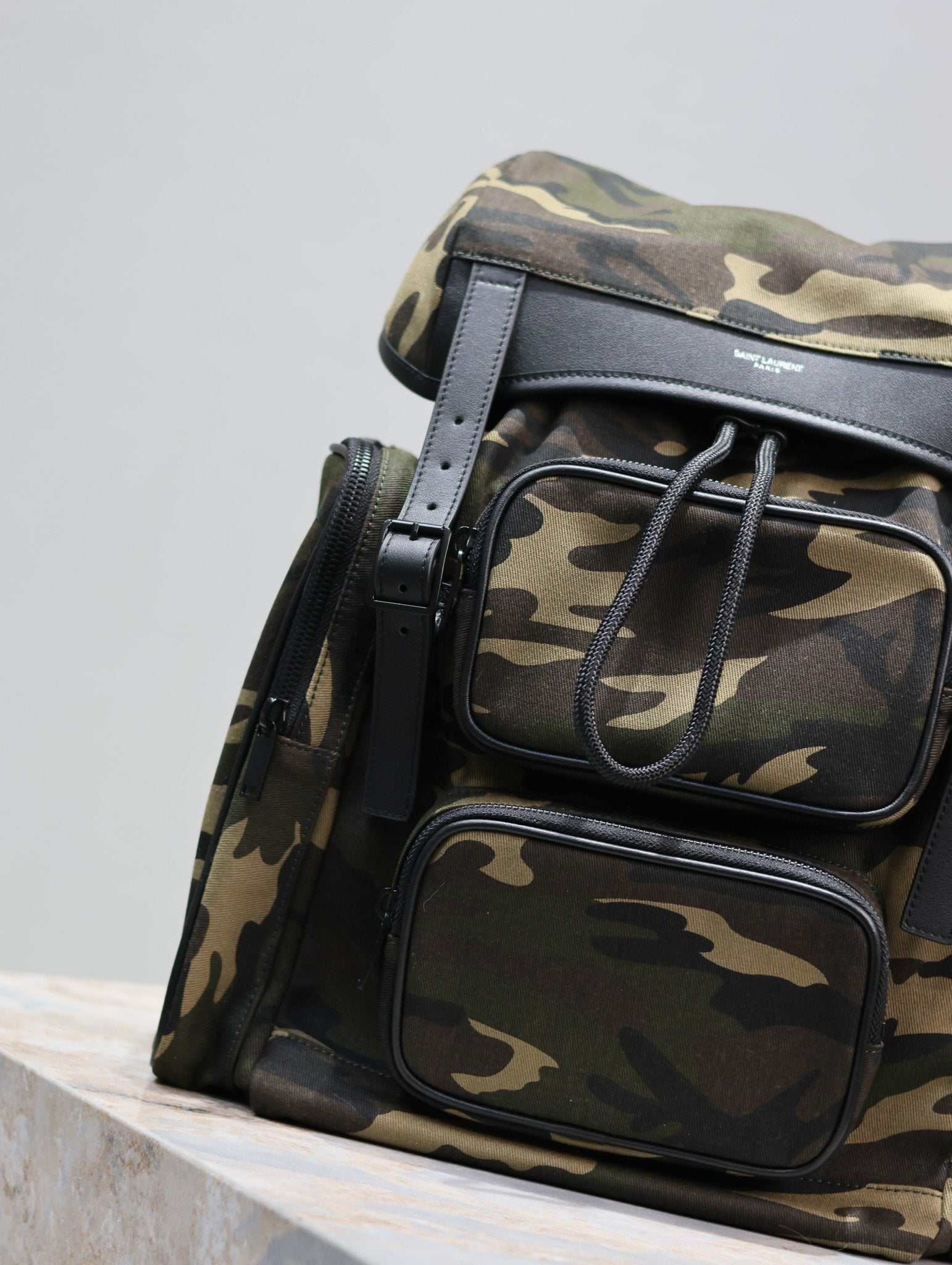SAINT LAURENT CITY MULTI-POCKET BACKPACK 42 IN CAMOUFLAGE PATTERN NYLON AND BLACK CALFSKIN