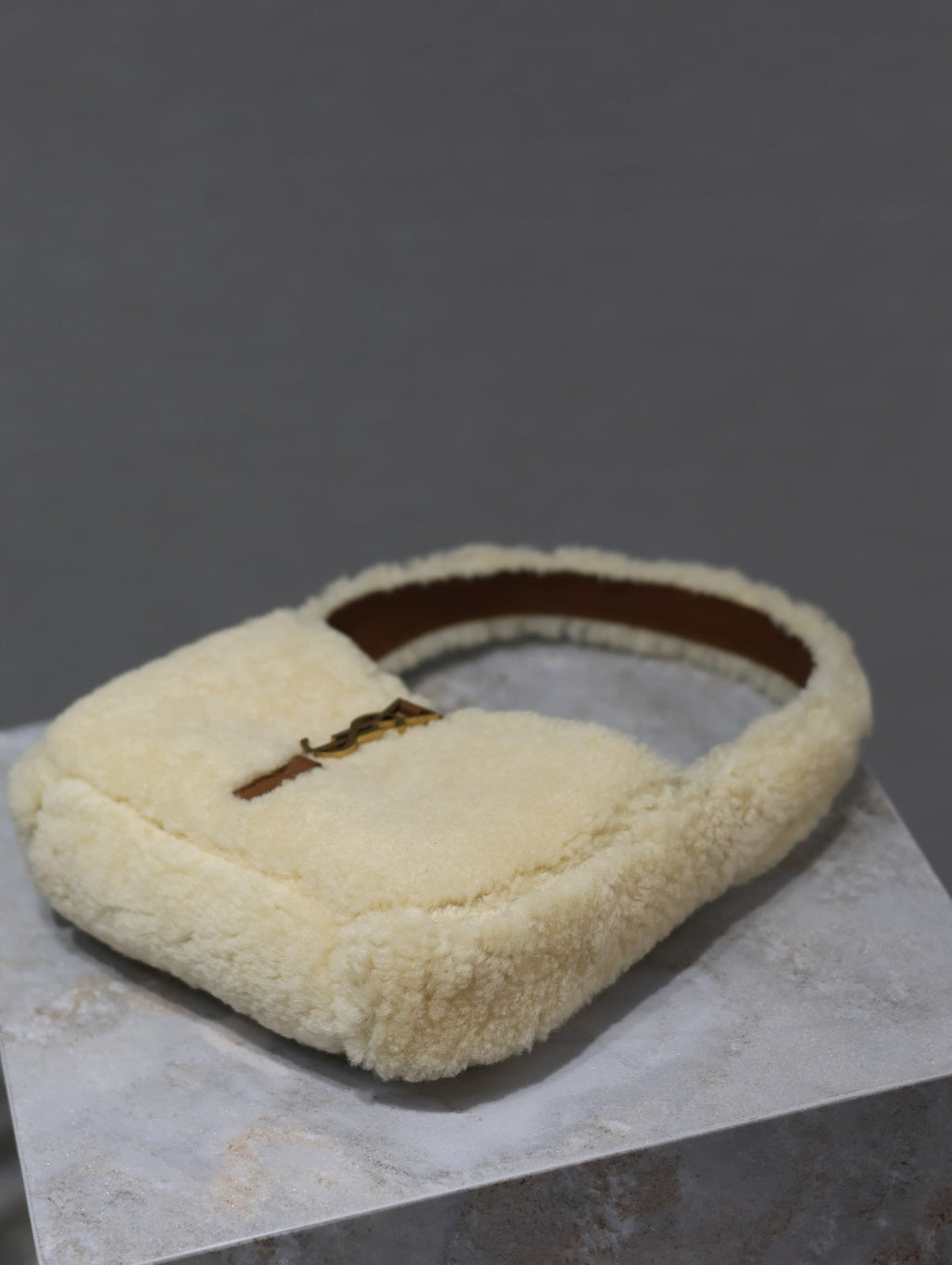 SAINT LAURENT LE 5 À 7 MINI BAG 19 IN CREAM SHEARLING AND BROWN CALFSKIN TRIM