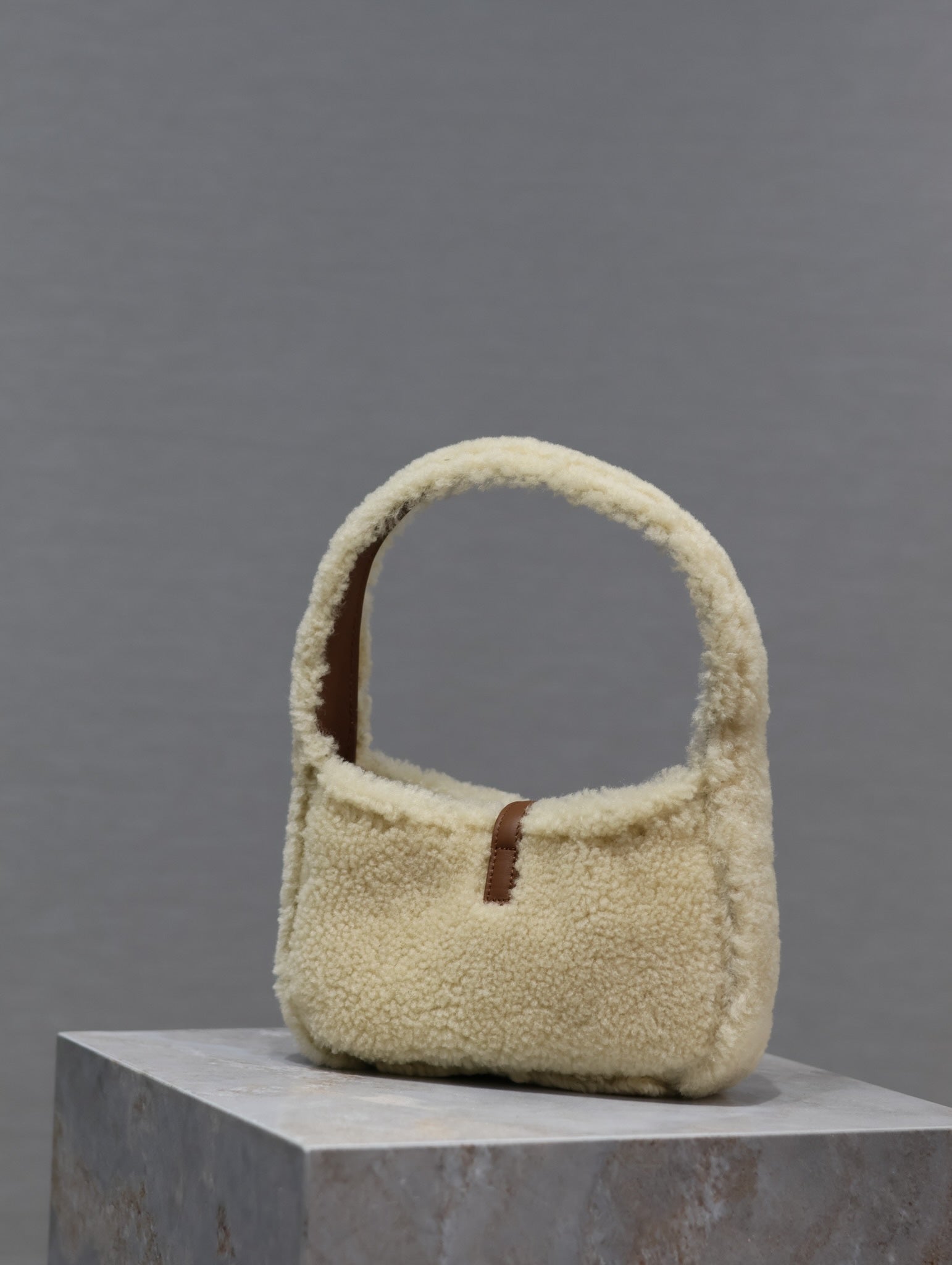 SAINT LAURENT LE 5 À 7 MINI BAG 19 IN CREAM SHEARLING AND BROWN CALFSKIN TRIM