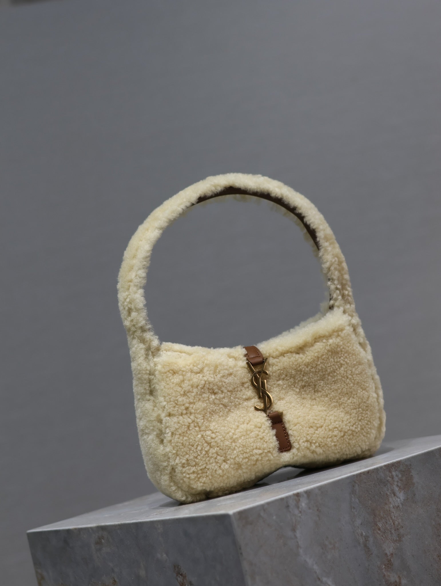 SAINT LAURENT LE 5 À 7 MINI BAG 19 IN CREAM SHEARLING AND BROWN CALFSKIN TRIM