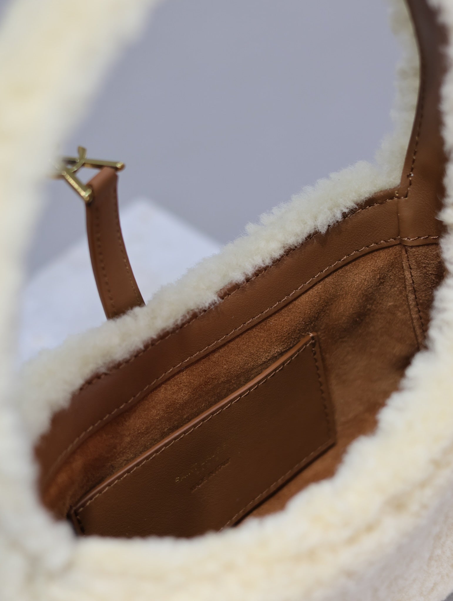 SAINT LAURENT LE 5 À 7 MINI BAG 19 IN CREAM SHEARLING AND BROWN CALFSKIN TRIM