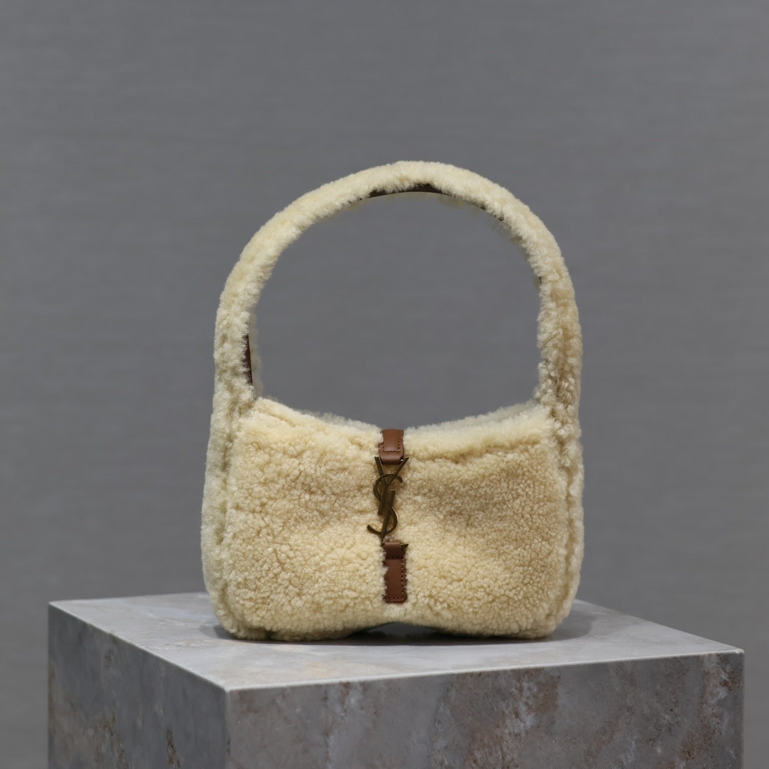 SAINT LAURENT LE 5 À 7 MINI BAG 19 IN CREAM SHEARLING AND BROWN CALFSKIN TRIM