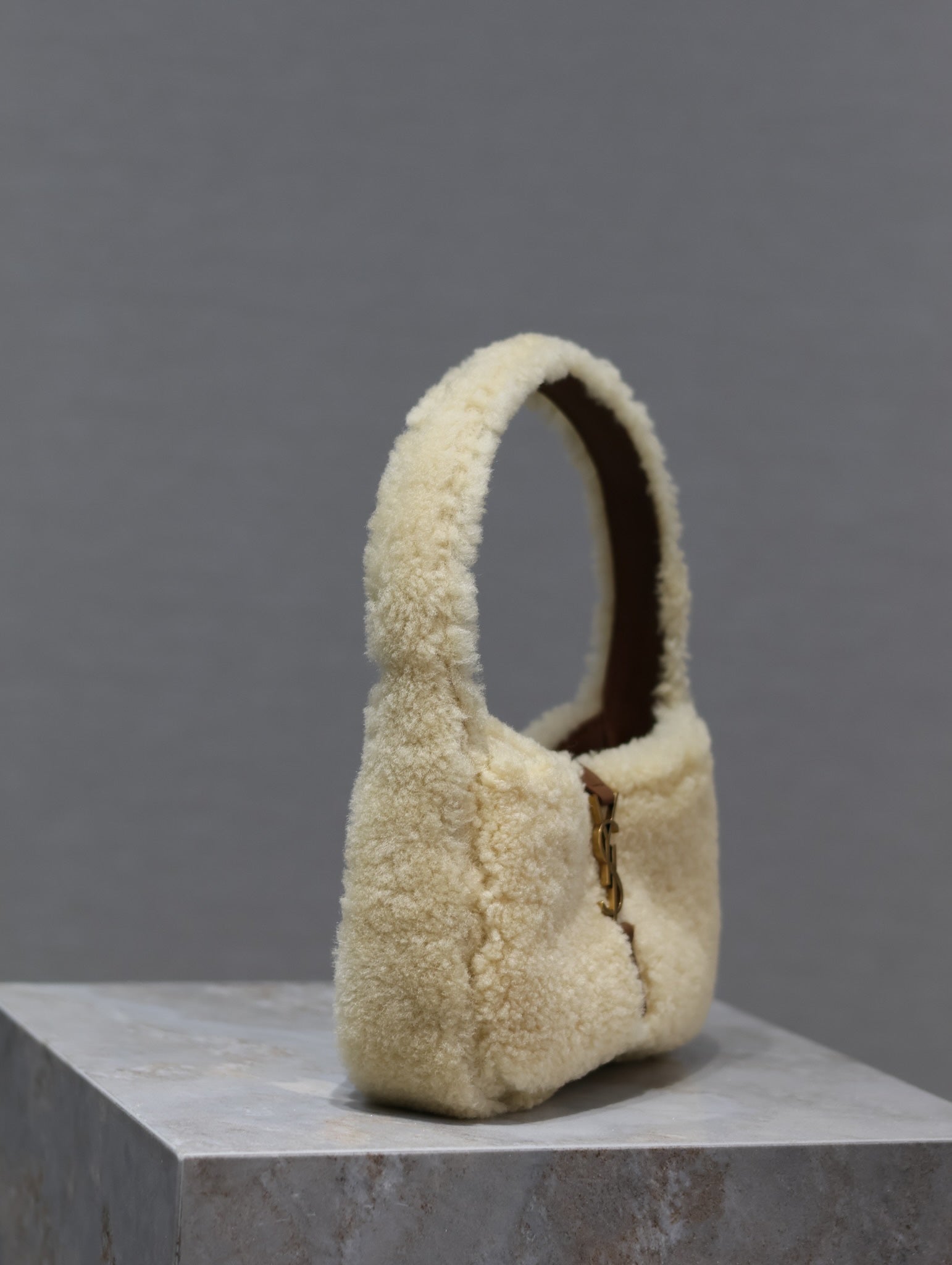 SAINT LAURENT LE 5 À 7 MINI BAG 19 IN CREAM SHEARLING AND BROWN CALFSKIN TRIM