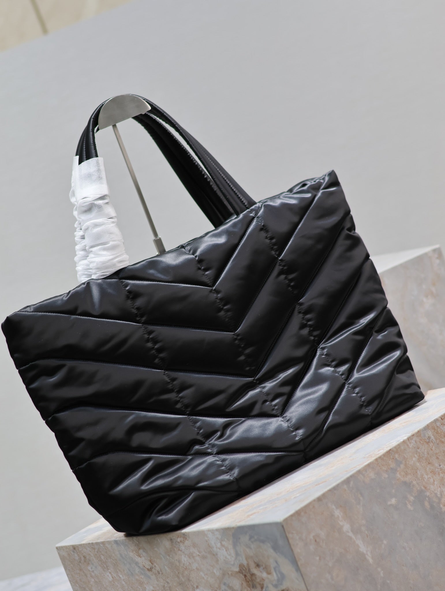 SAINT LAURENT PUFFER LARGE TOTE BAG 57 IN BLACK SILK