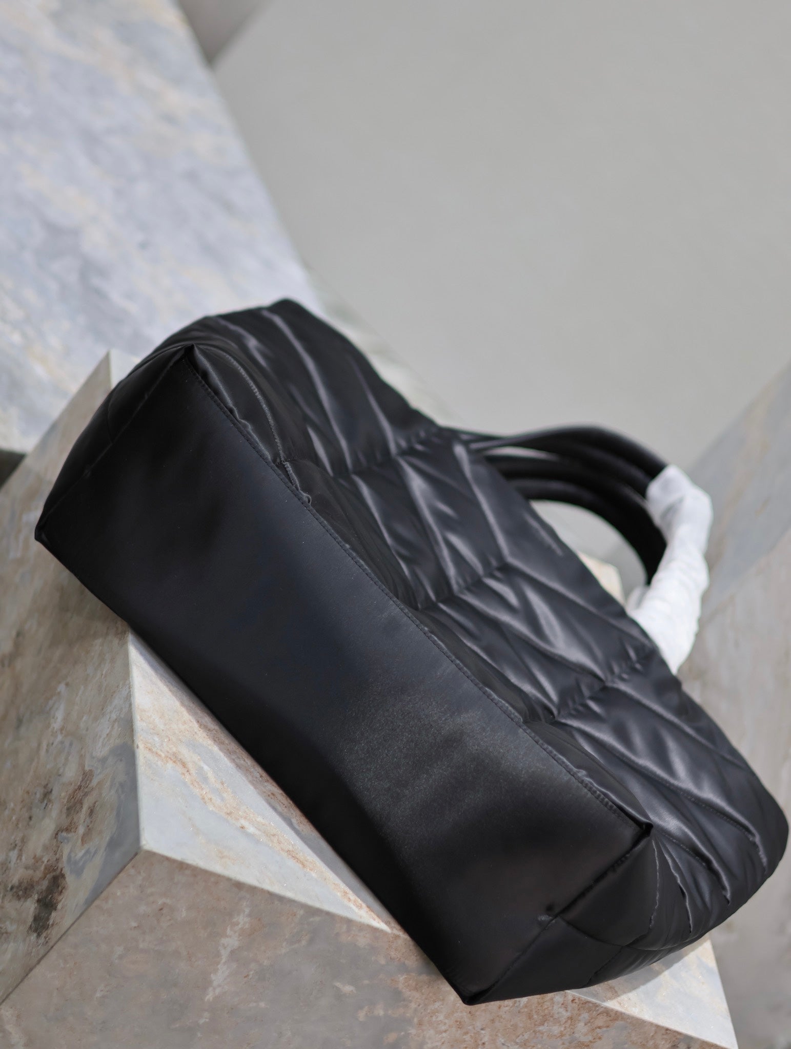 SAINT LAURENT PUFFER LARGE TOTE BAG 57 IN BLACK SILK