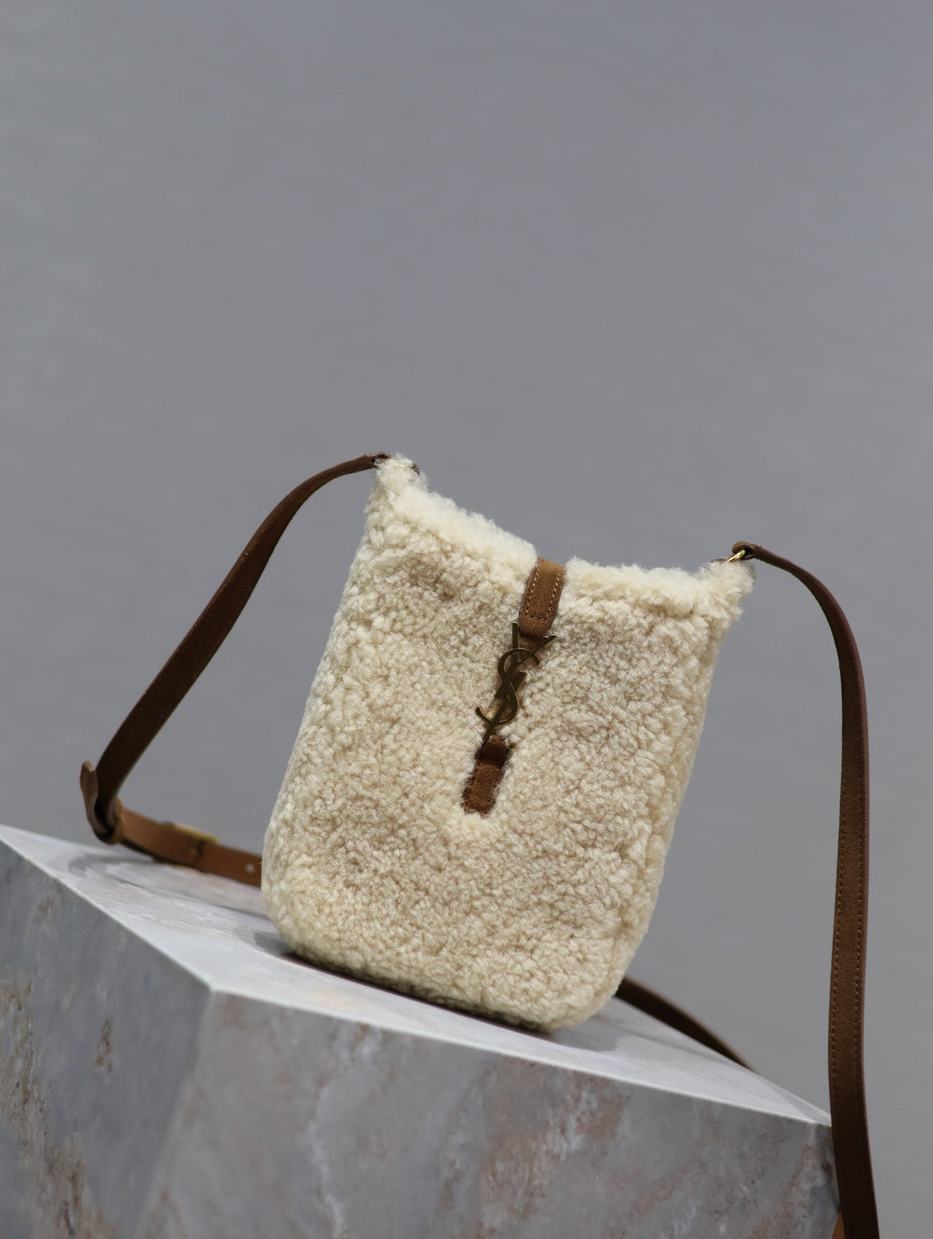 SAINT LAURENT LE 5 À 7 HOBO BAG 18 IN CREAM SHEARLING AND BROWN SUEDE TRIM