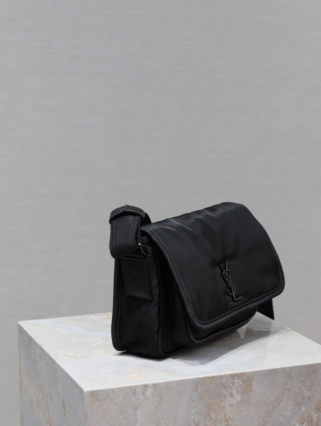SAINT LAURENT NIKI BABY 22 IN BLACK NYLON