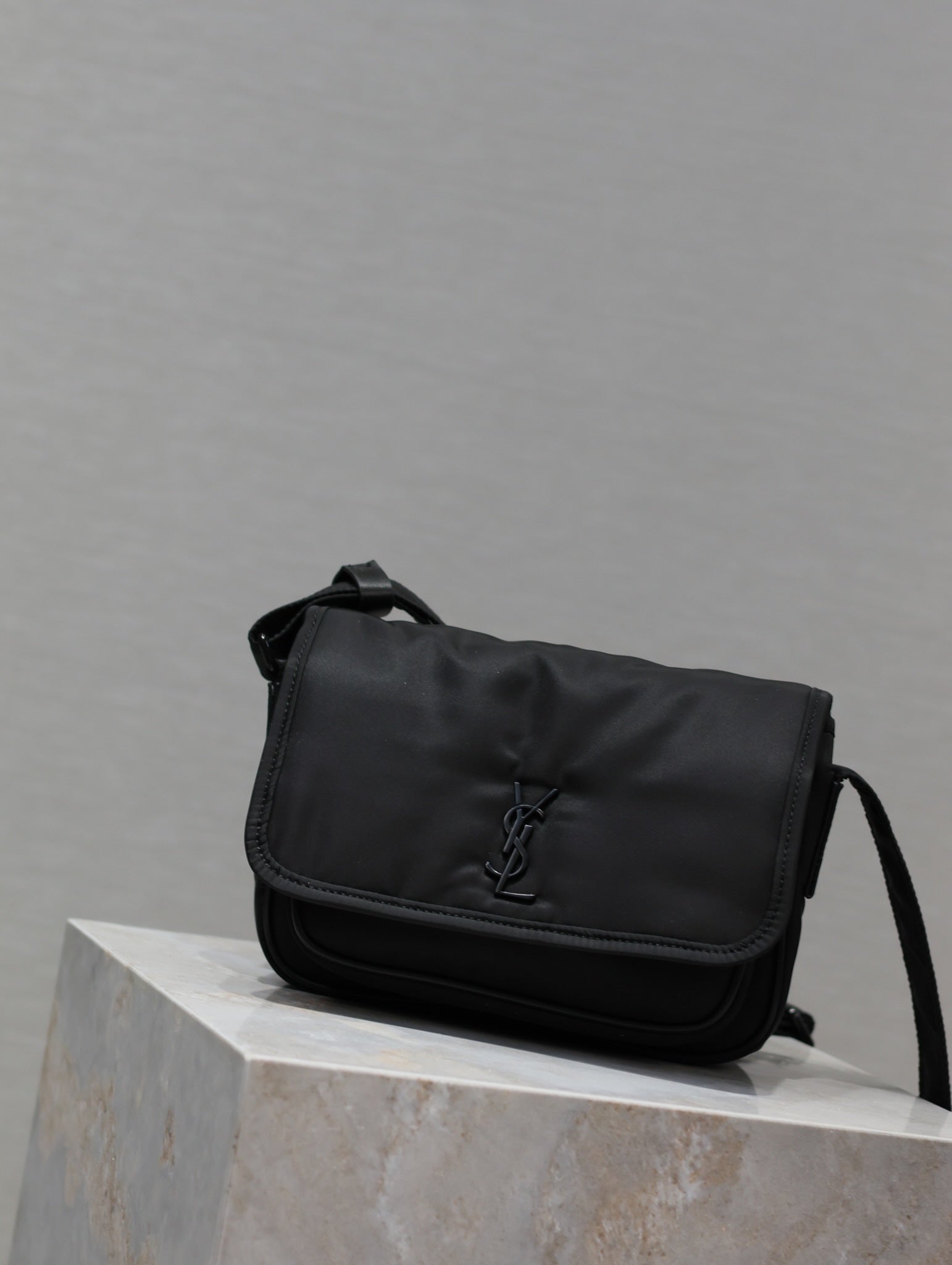 SAINT LAURENT NIKI BABY 22 IN BLACK NYLON