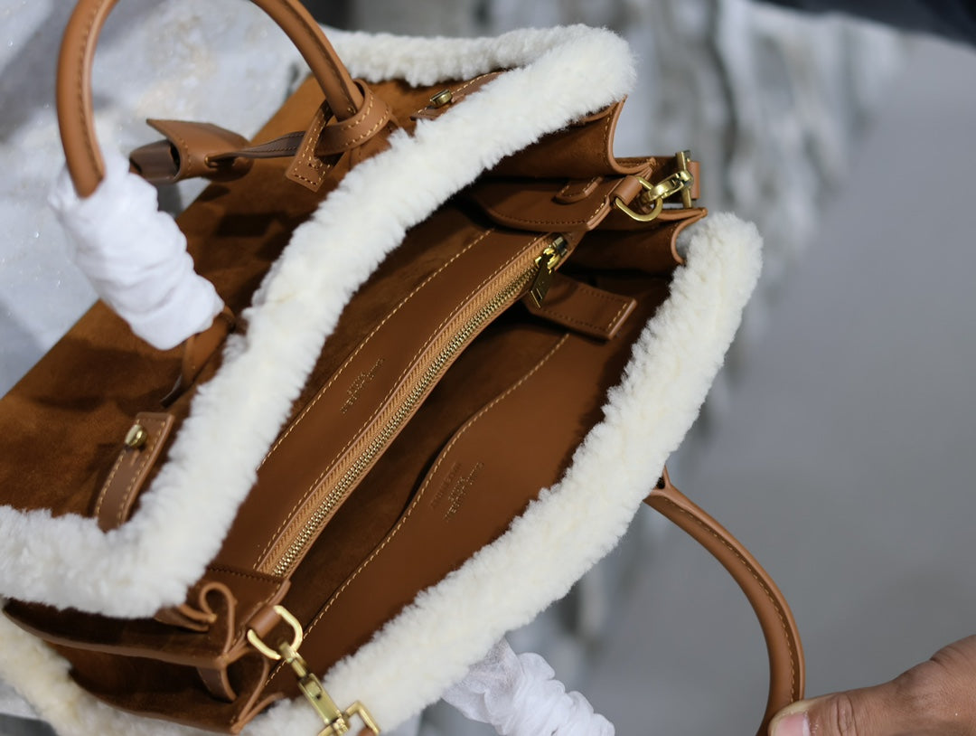SAINT LAURENT SAC DE JOUR 26 IN BROWN SUEDE AND WHITE SHEARLING TRIM