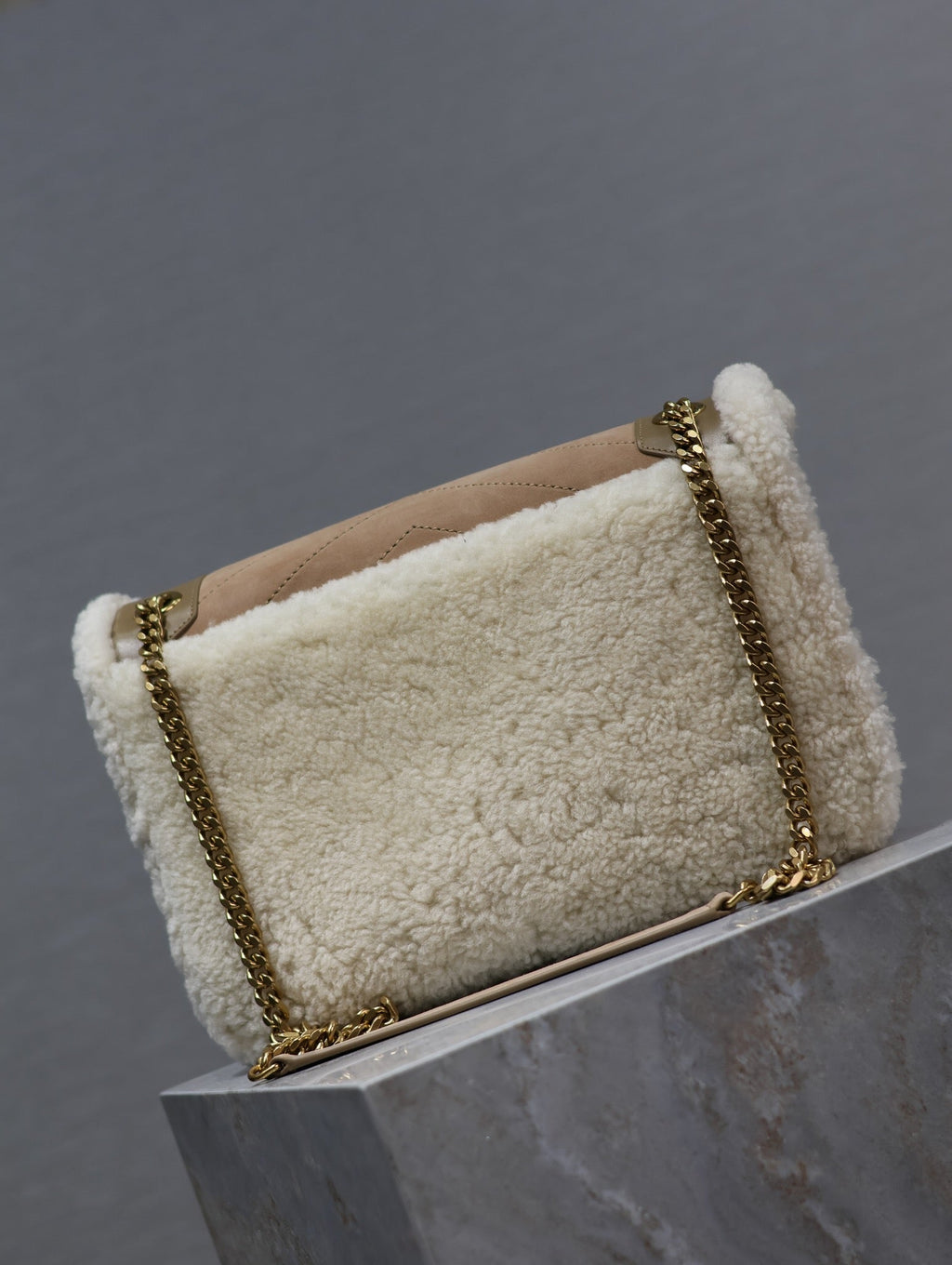 SAINT LAURENT NIKI MEDIUM 28 IN CAMEL SUEDE AND WHITE SHEARLING