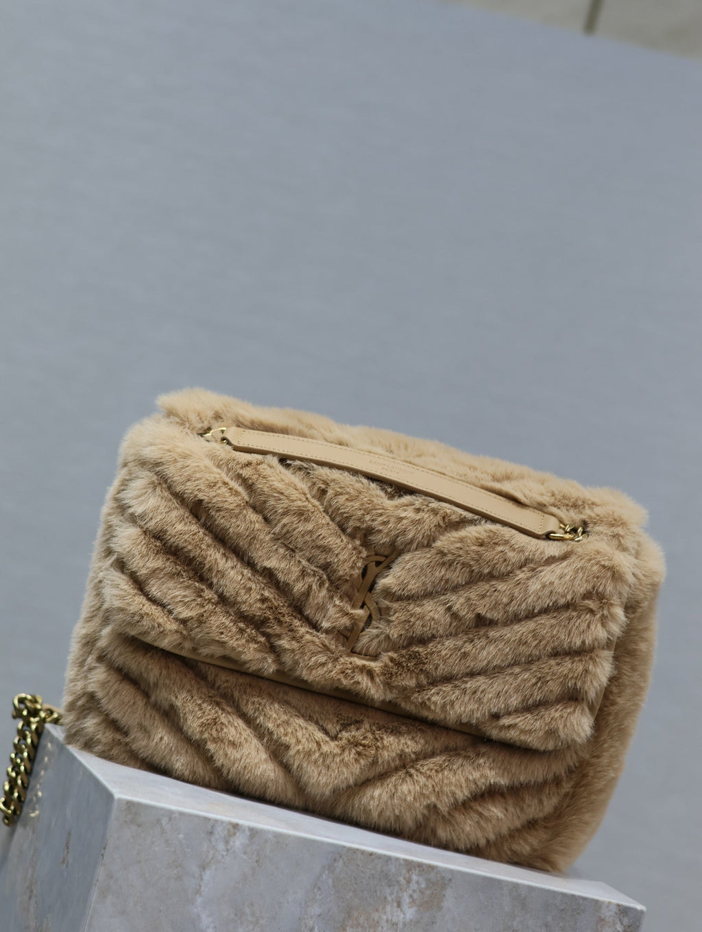 SAINT LAURENT NIKI MEDIUM 28 IN DARK BEIGE RABBIT FUR
