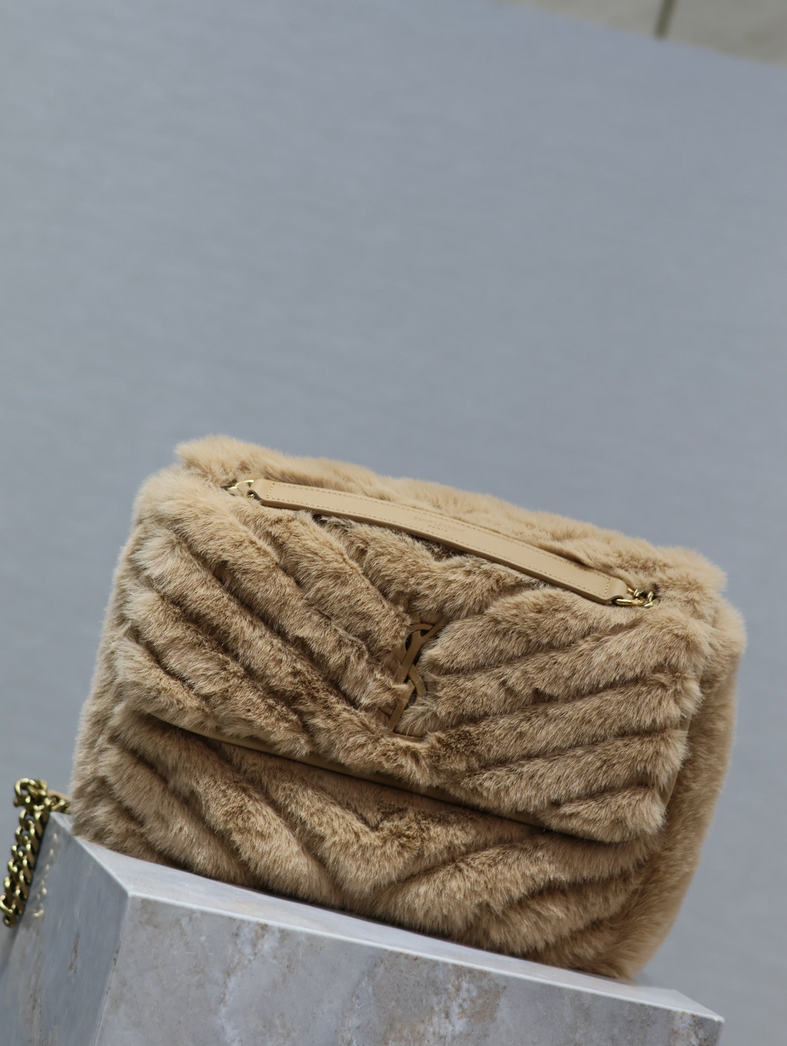 SAINT LAURENT NIKI MEDIUM 28 IN DARK BEIGE RABBIT FUR