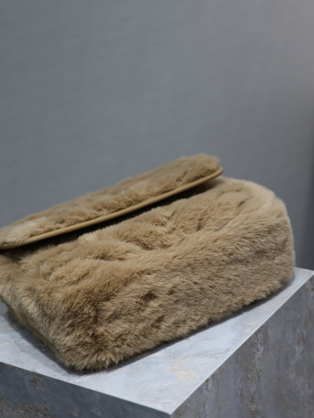 SAINT LAURENT NIKI MEDIUM 28 IN DARK BEIGE RABBIT FUR