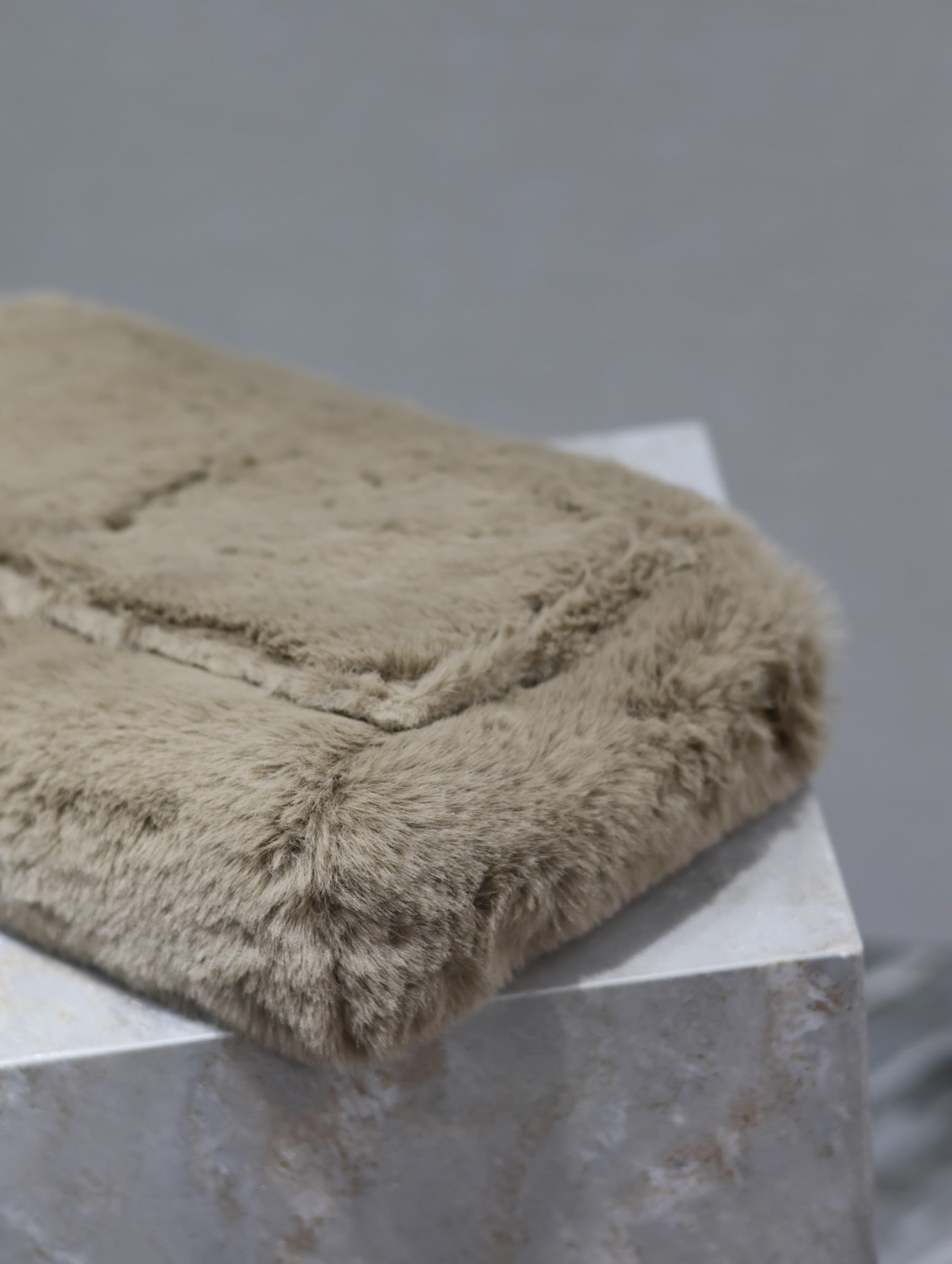 SAINT LAURENT KATE FLAP BAG 28 IN ECRU BEIGE RABBIT FUR GOLD CHAIN
