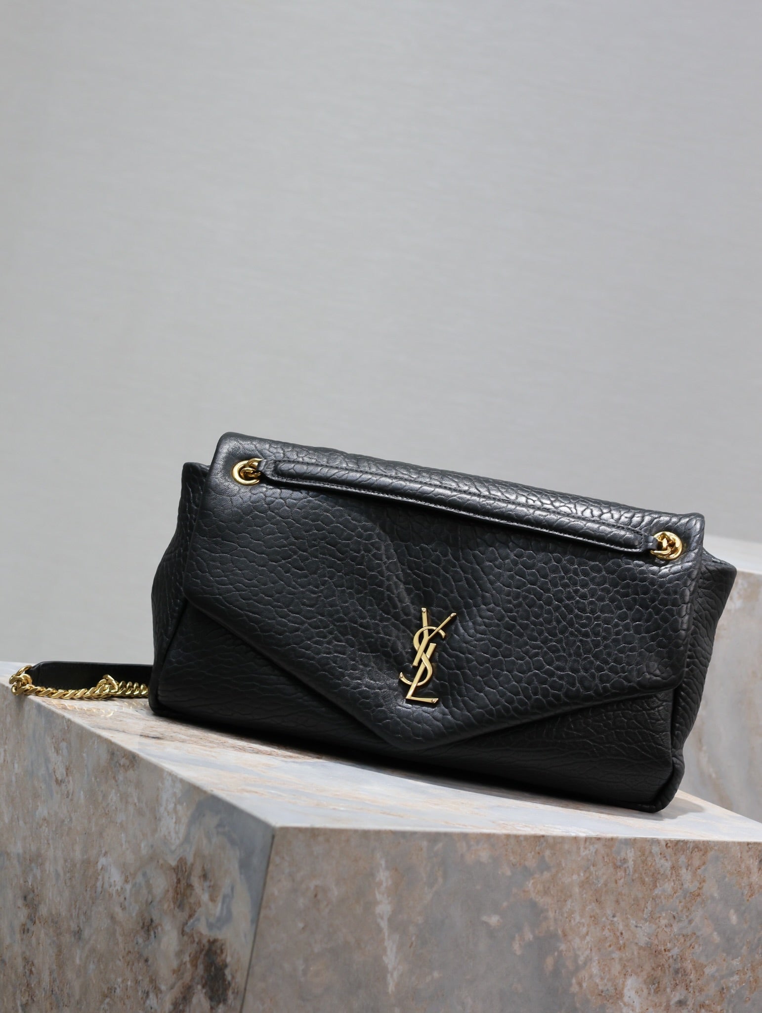 SAINT LAURENT CALYPSO BAG 35 IN BLACK LAMBSKIN GOLD HARDWARE