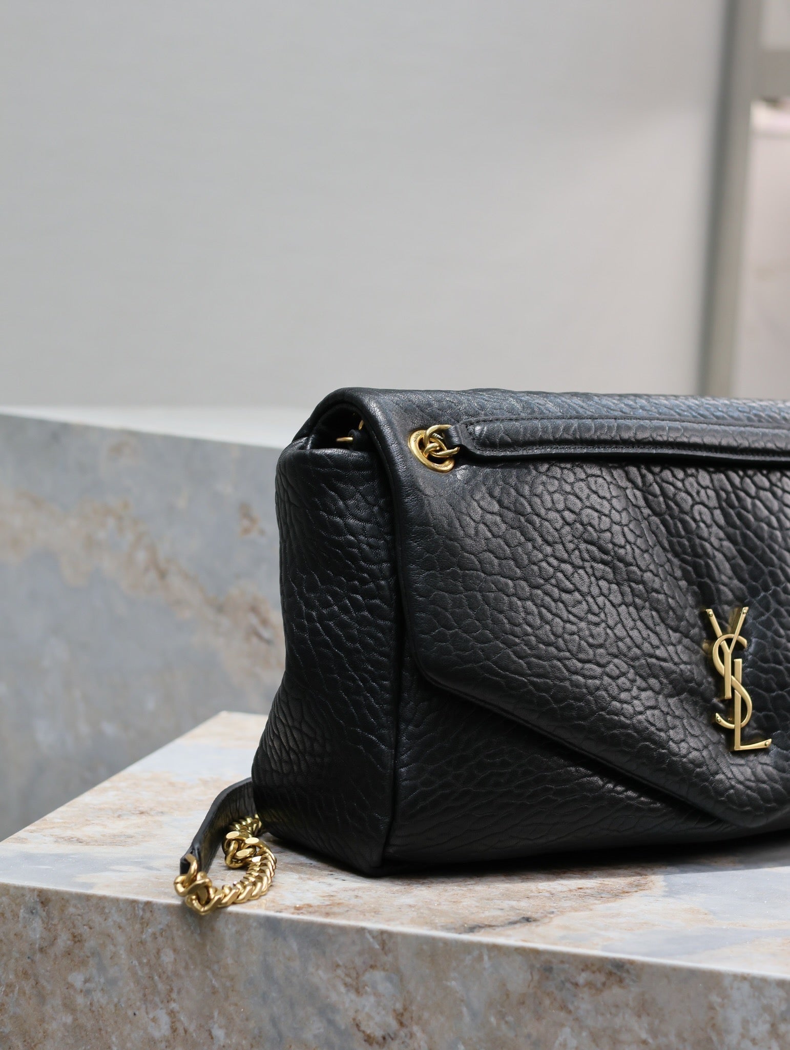 SAINT LAURENT CALYPSO BAG 35 IN BLACK LAMBSKIN GOLD HARDWARE