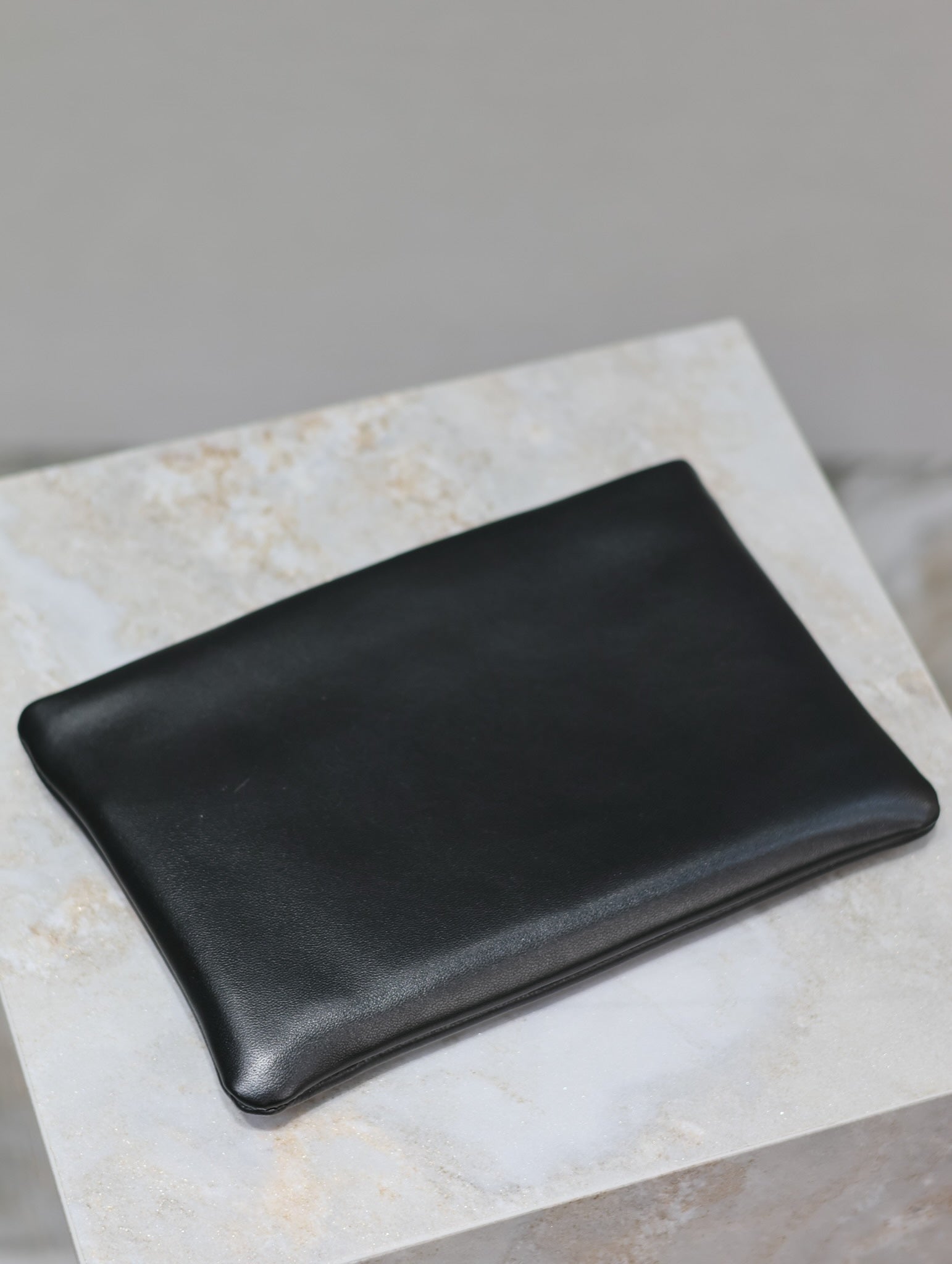 SAINT LAURENT CALYPSO SMALL POUCH 23 IN BLACK SMOOTH LAMBSKIN