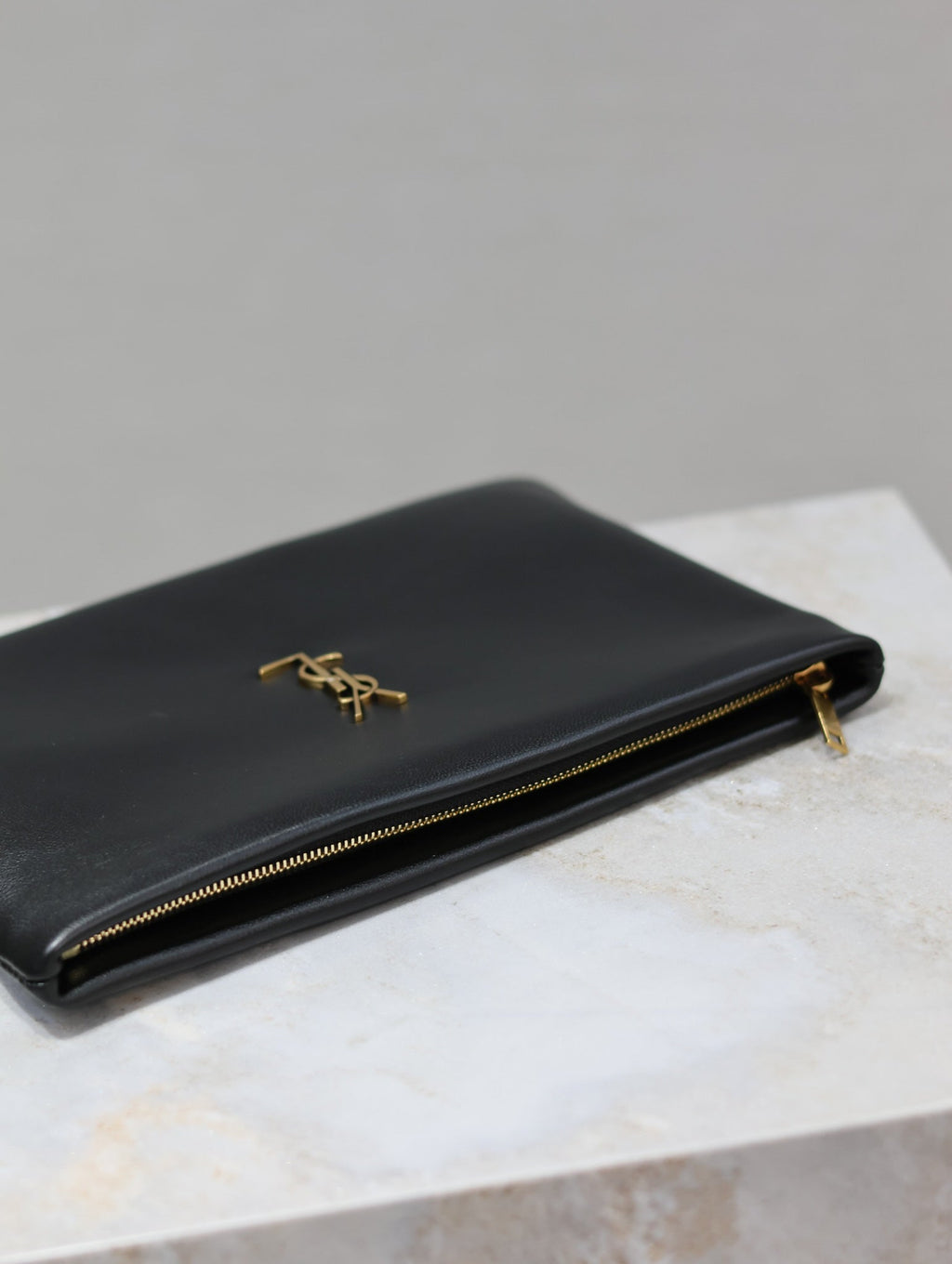 SAINT LAURENT CALYPSO SMALL POUCH 23 IN BLACK SMOOTH LAMBSKIN