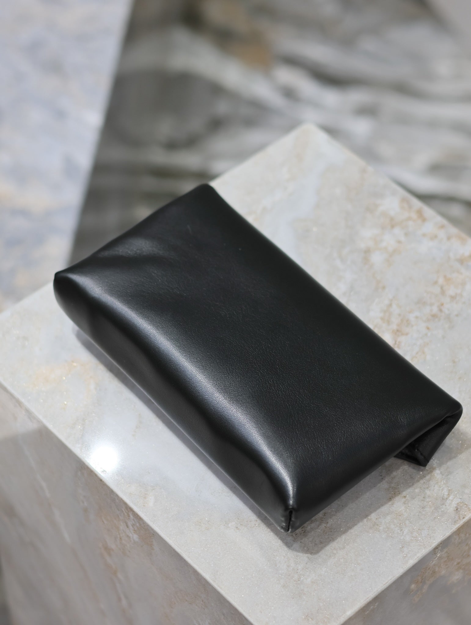 SAINT LAURENT ENVELOPE CLUTCH 21 IN BLACK CALFSKIN