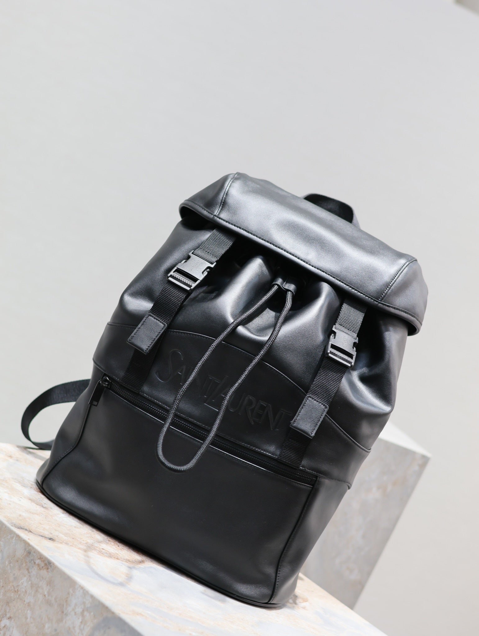 SAINT LAURENT BACKPACK 45 IN BLACK CALFSKIN WITH EMBOSSED LOGO
