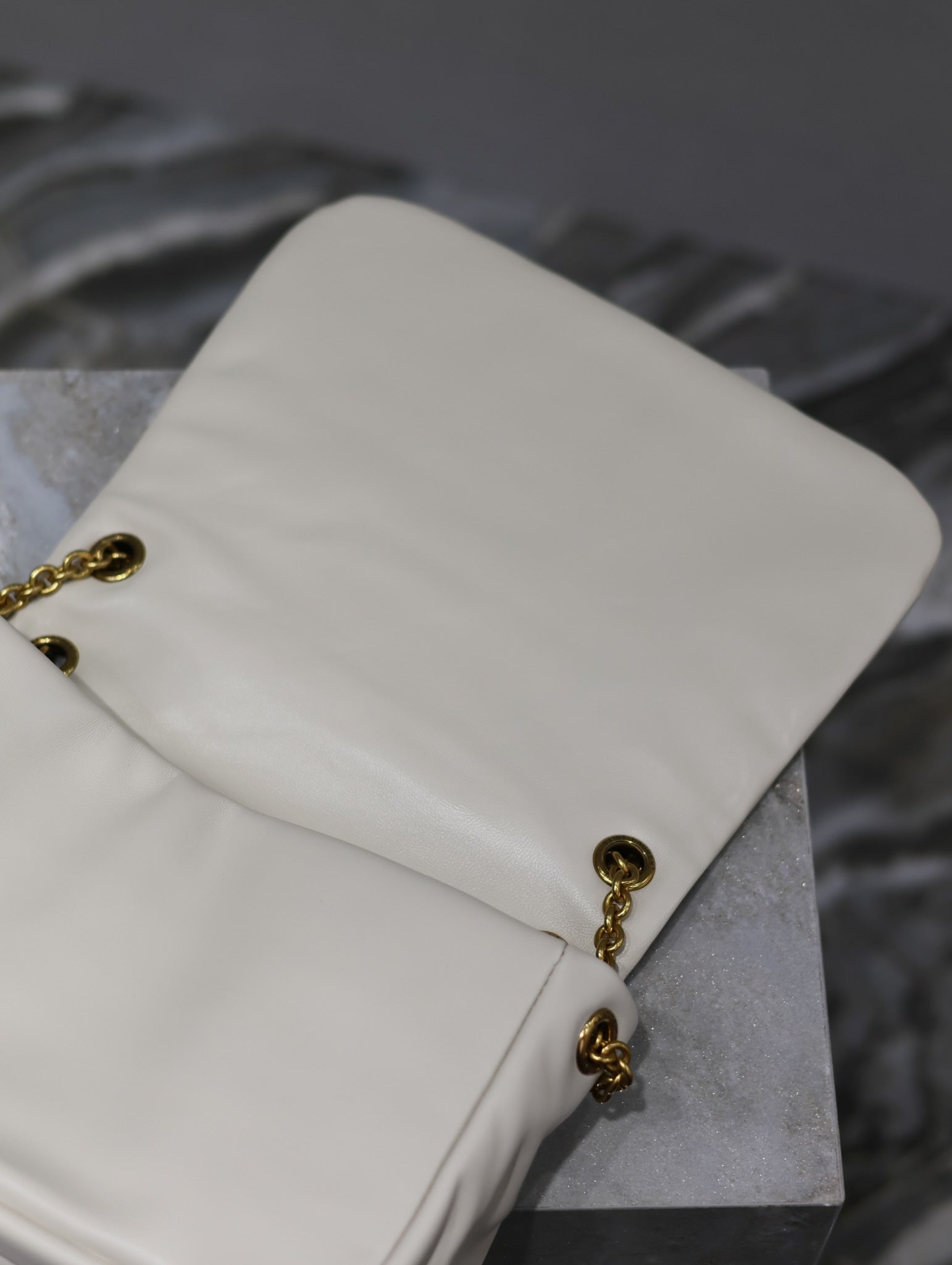 SAINT LAURENT JAMIE 4.3 SMALL BAG 25 IN WHITE LAMBSKIN GOLD HARDWARE