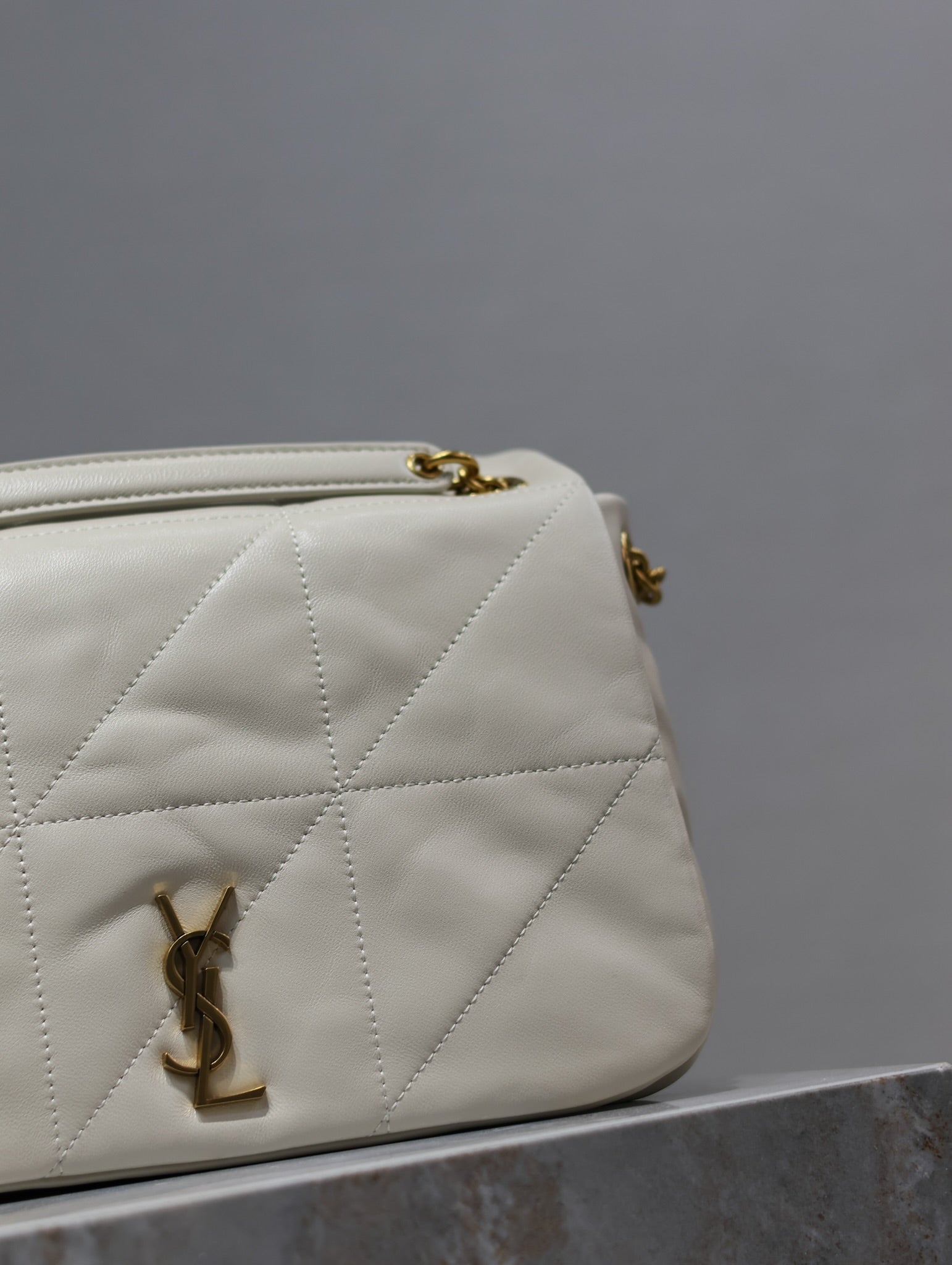 SAINT LAURENT JAMIE 4.3 SMALL BAG 25 IN WHITE LAMBSKIN GOLD HARDWARE