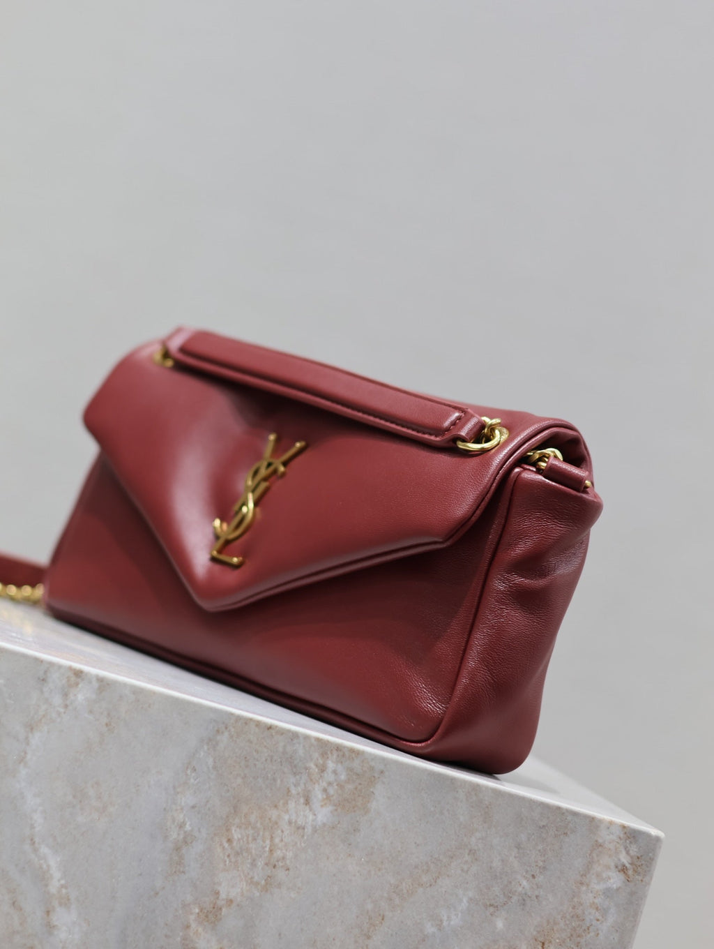 SAINT LAURENT YSL 25S CALYPSO HANDBAG 26 IN BURGUNDY LAMBSKIN GOLD HARDWRE