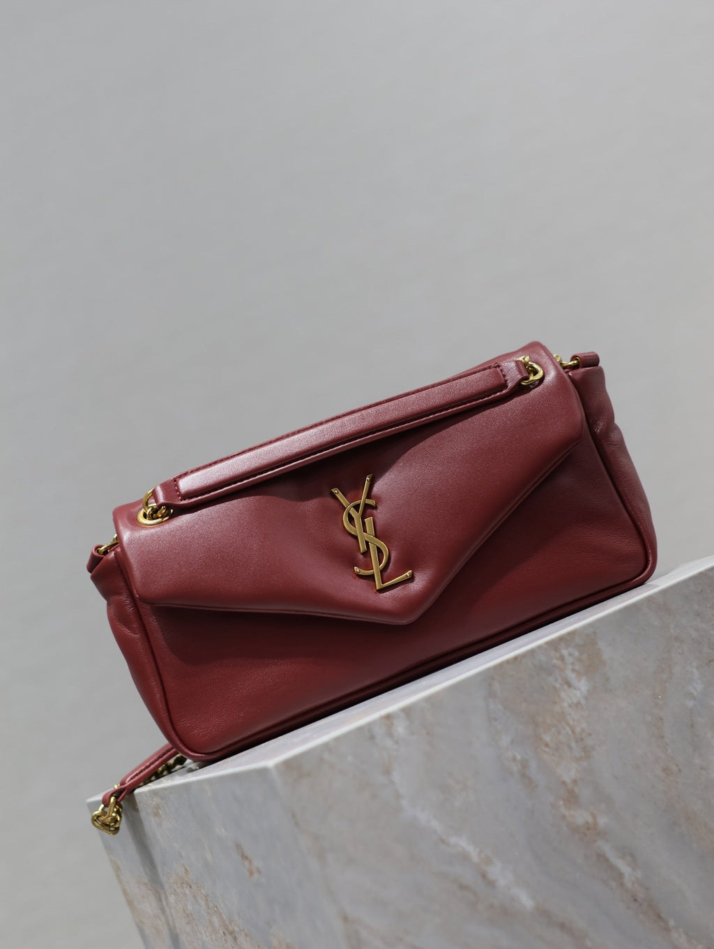 SAINT LAURENT YSL 25S CALYPSO HANDBAG 26 IN BURGUNDY LAMBSKIN GOLD HARDWARE