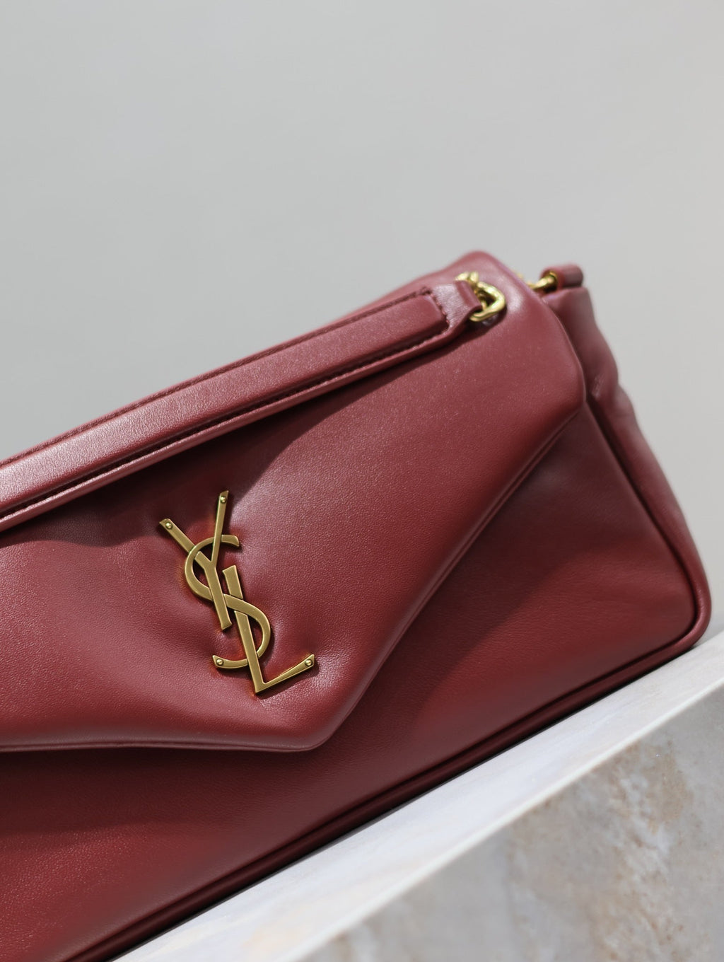 SAINT LAURENT YSL 25S CALYPSO HANDBAG 26 IN BURGUNDY LAMBSKIN GOLD HARDWRE