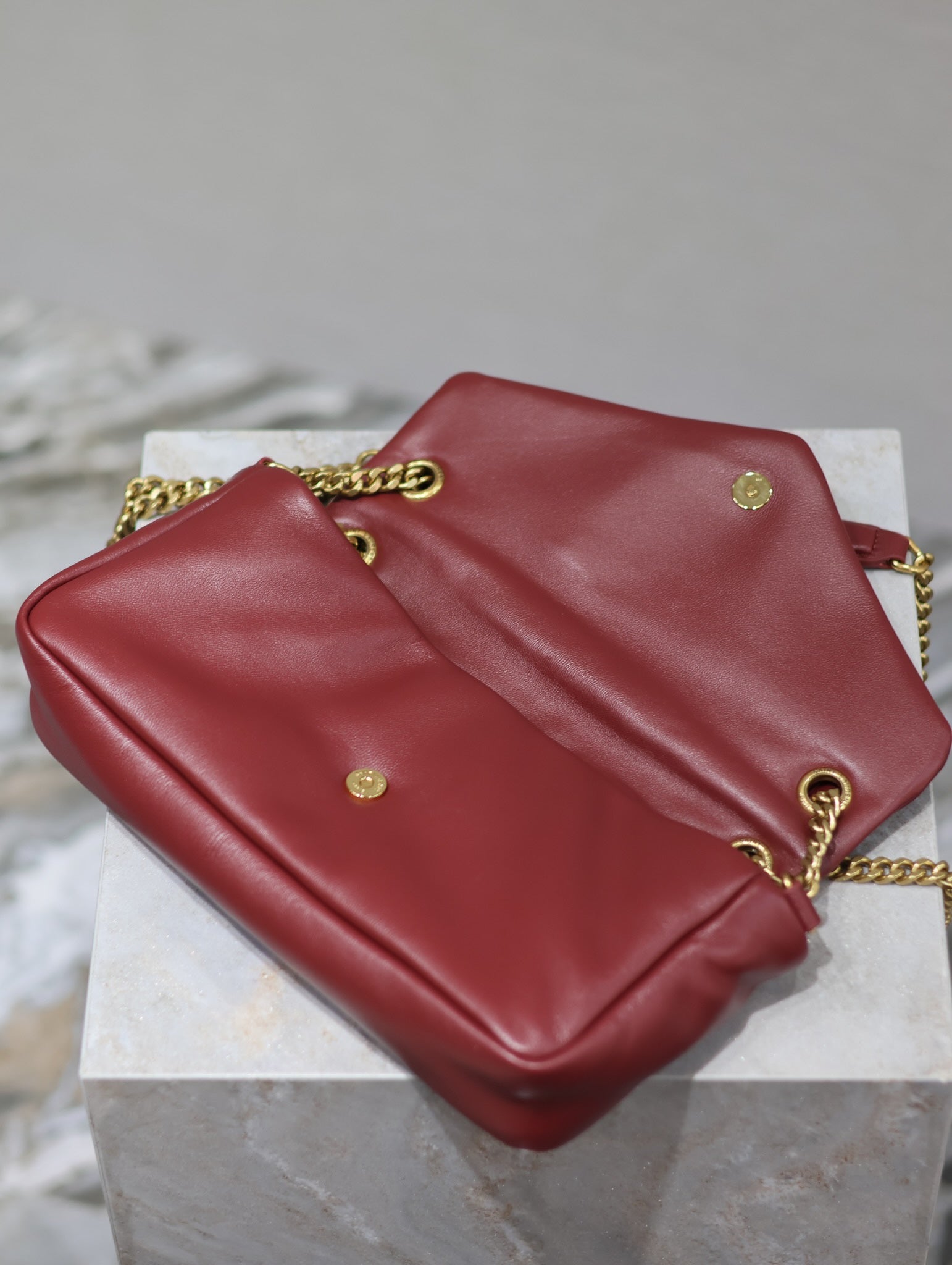 SAINT LAURENT YSL 25S CALYPSO HANDBAG 26 IN BURGUNDY LAMBSKIN GOLD HARDWARE