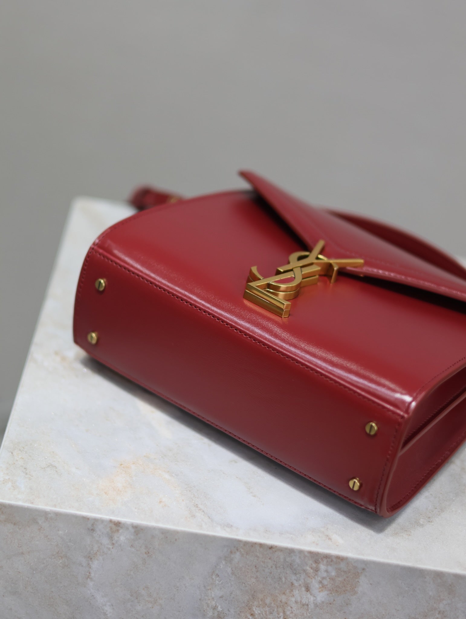 SAINT LAURENT CASSANDRA MINI TOP HANDLE BAG 20 IN RED CALFSKIN GOLD HARDWARE