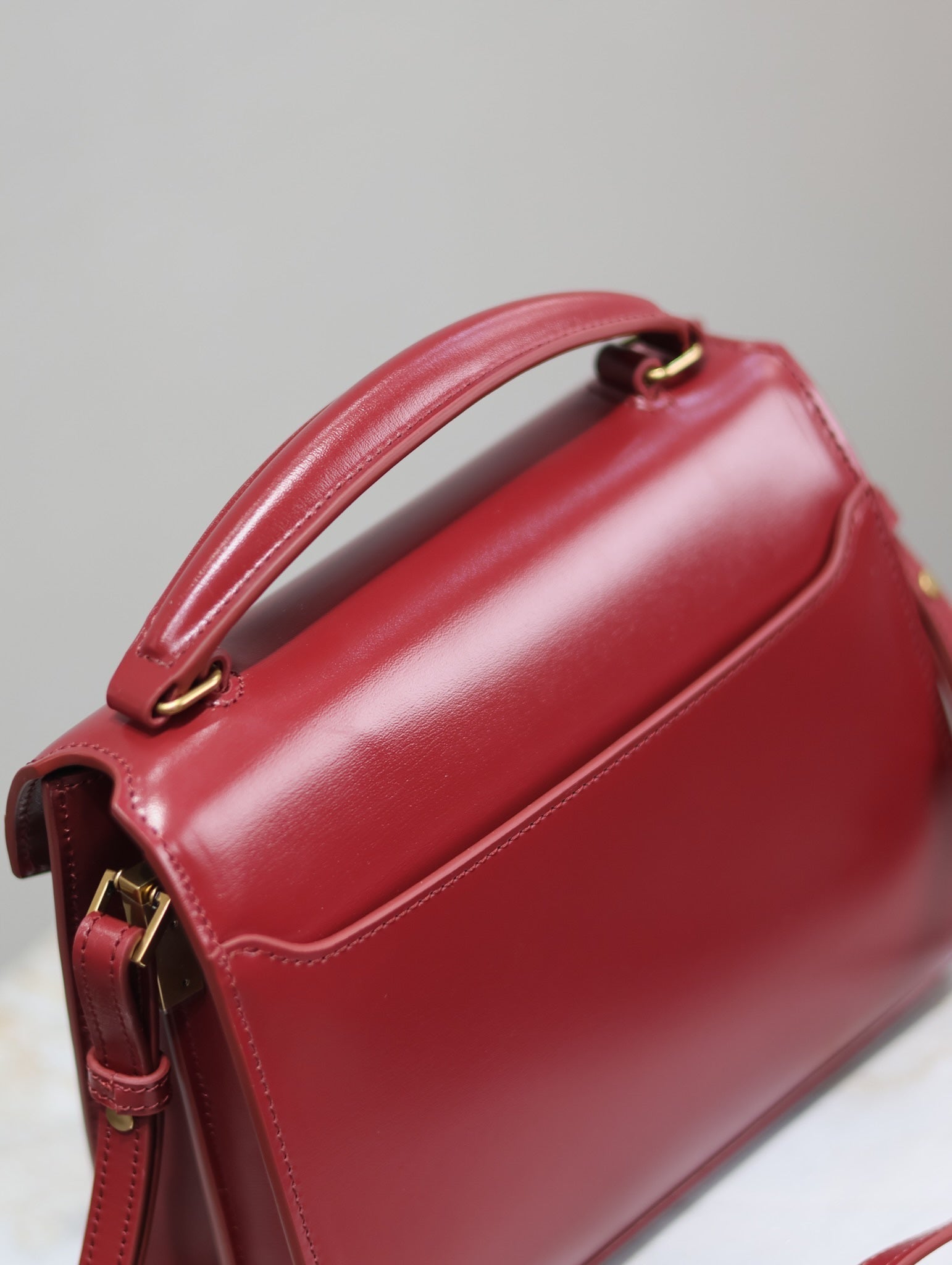SAINT LAURENT CASSANDRA MINI TOP HANDLE BAG 20 IN RED CALFSKIN GOLD HARDWARE