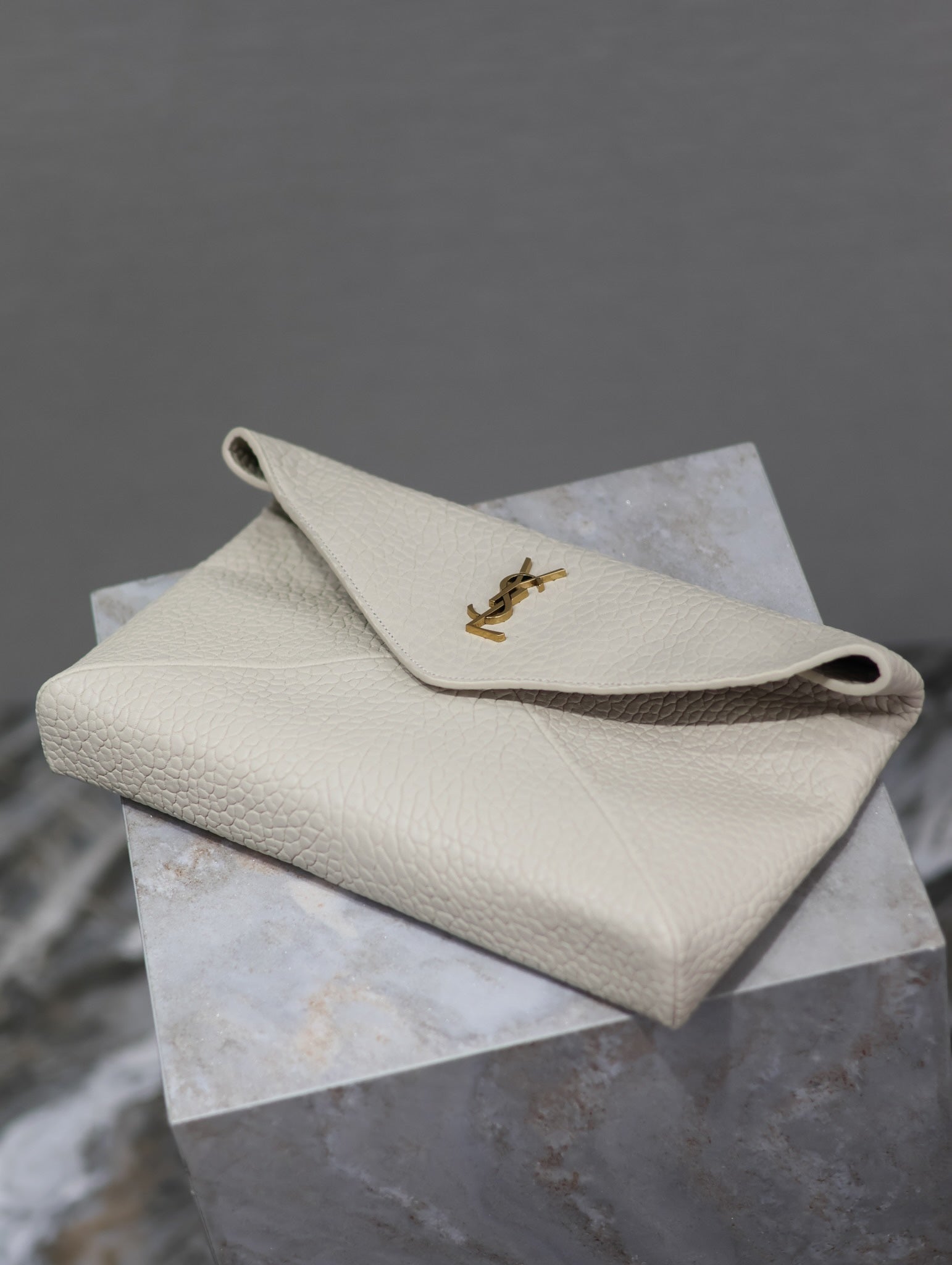 SAINT LAURENT ENVELOPE CLUTCH 29 IN WHITE LAMBSKIN COPPER LOGO