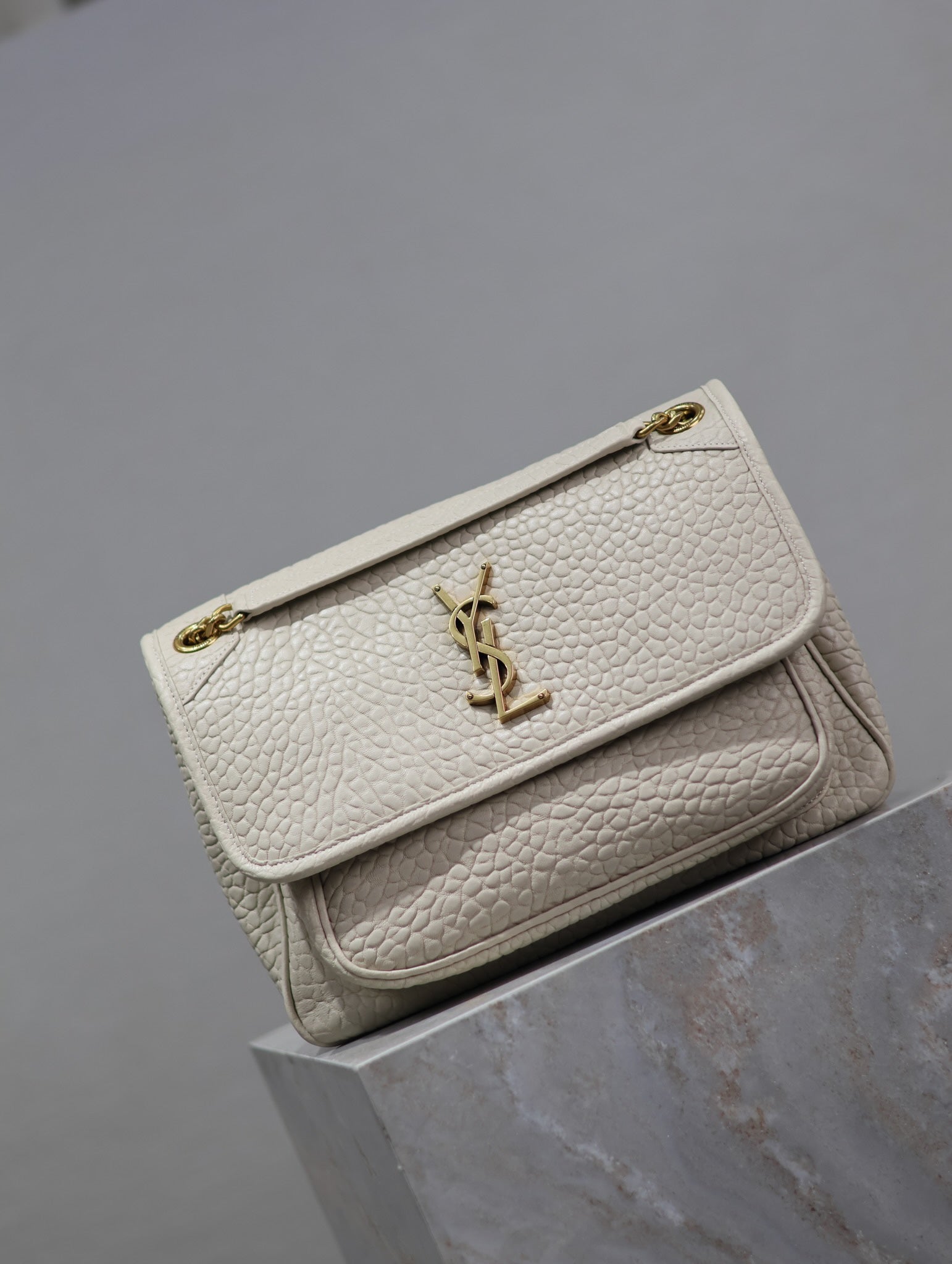 SAINT LAURENT NIKI MEDIUM 28 IN WHITE ELEPHANT PATTERN LAMBSKIN GOLD LOGO