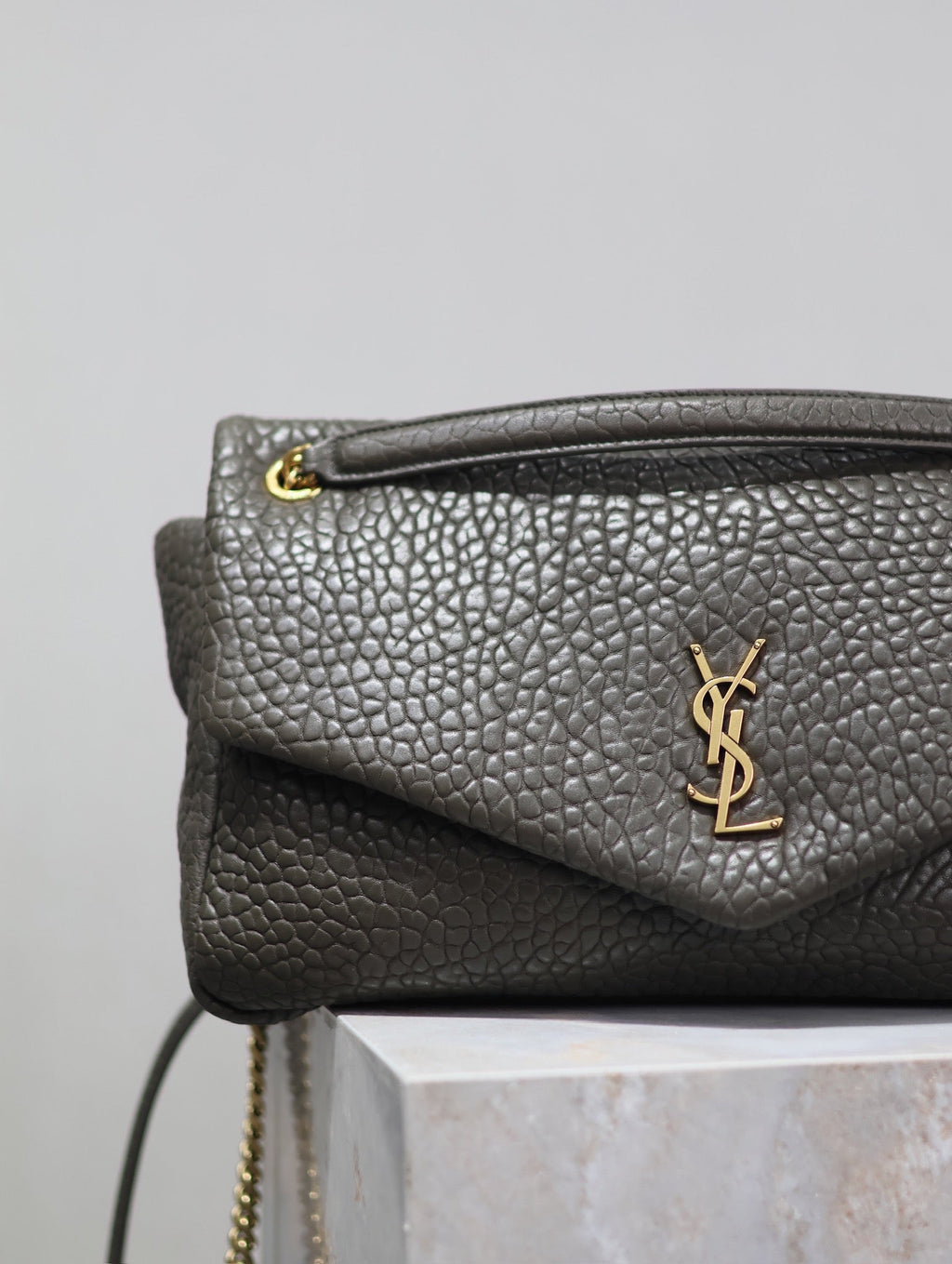 SAINT LAURENT YSL 25S CALYPSO BAG 38 IN ARMY GREEN GRAINED LAMBSKIN GOLD HARDWRE