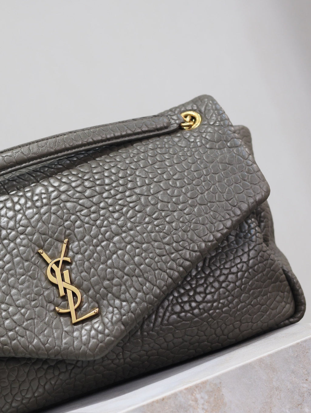 SAINT LAURENT YSL 25S CALYPSO BAG 38 IN ARMY GREEN GRAINED LAMBSKIN GOLD HARDWRE