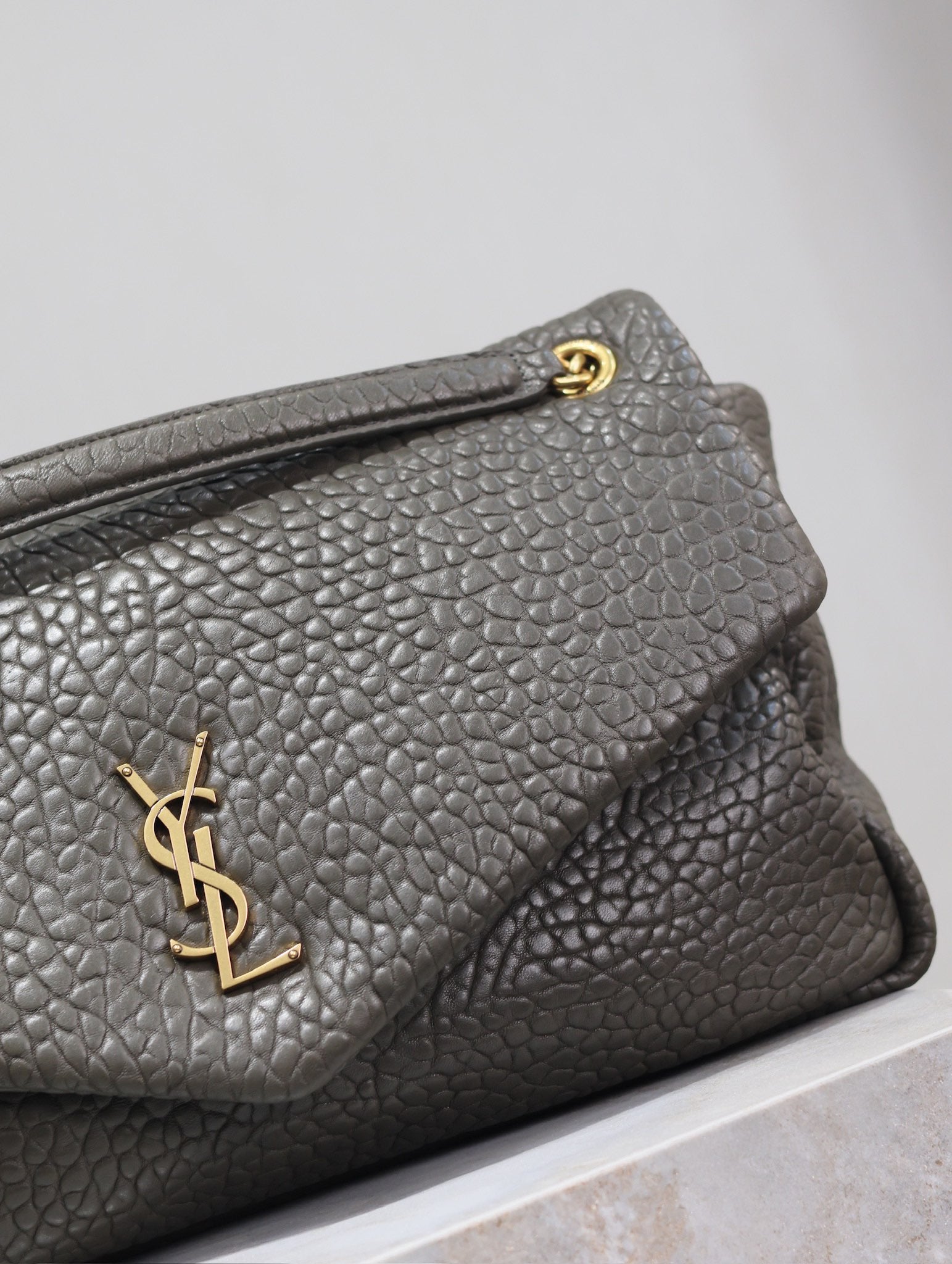 SAINT LAURENT YSL 25S CALYPSO BAG 38 IN ARMY GREEN GRAINED LAMBSKIN GOLD HARDWRE