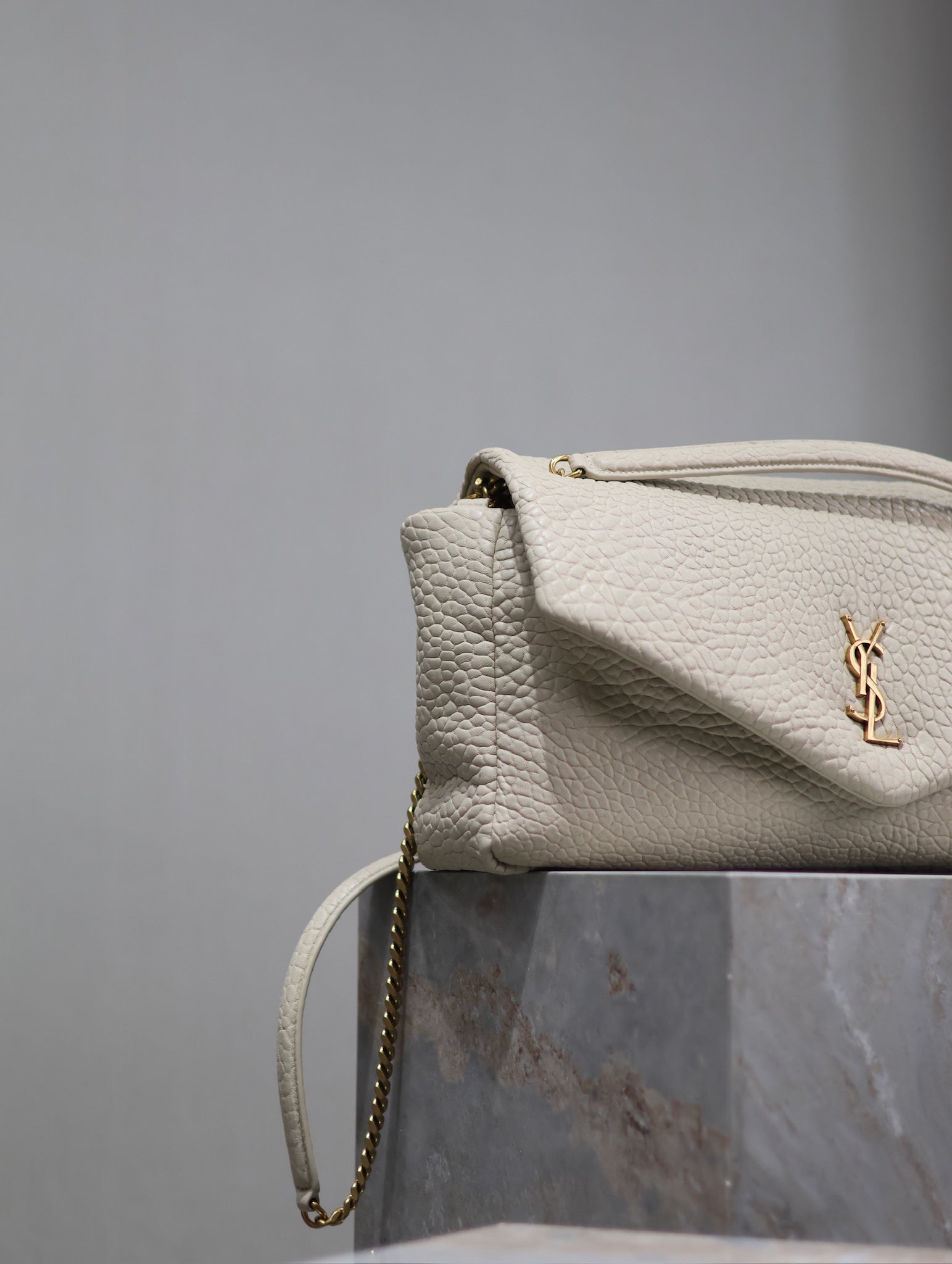 SAINT LAURENT CALYPSO BAG 35 IN WHITE LAMBSKIN GOLD HARDWARE