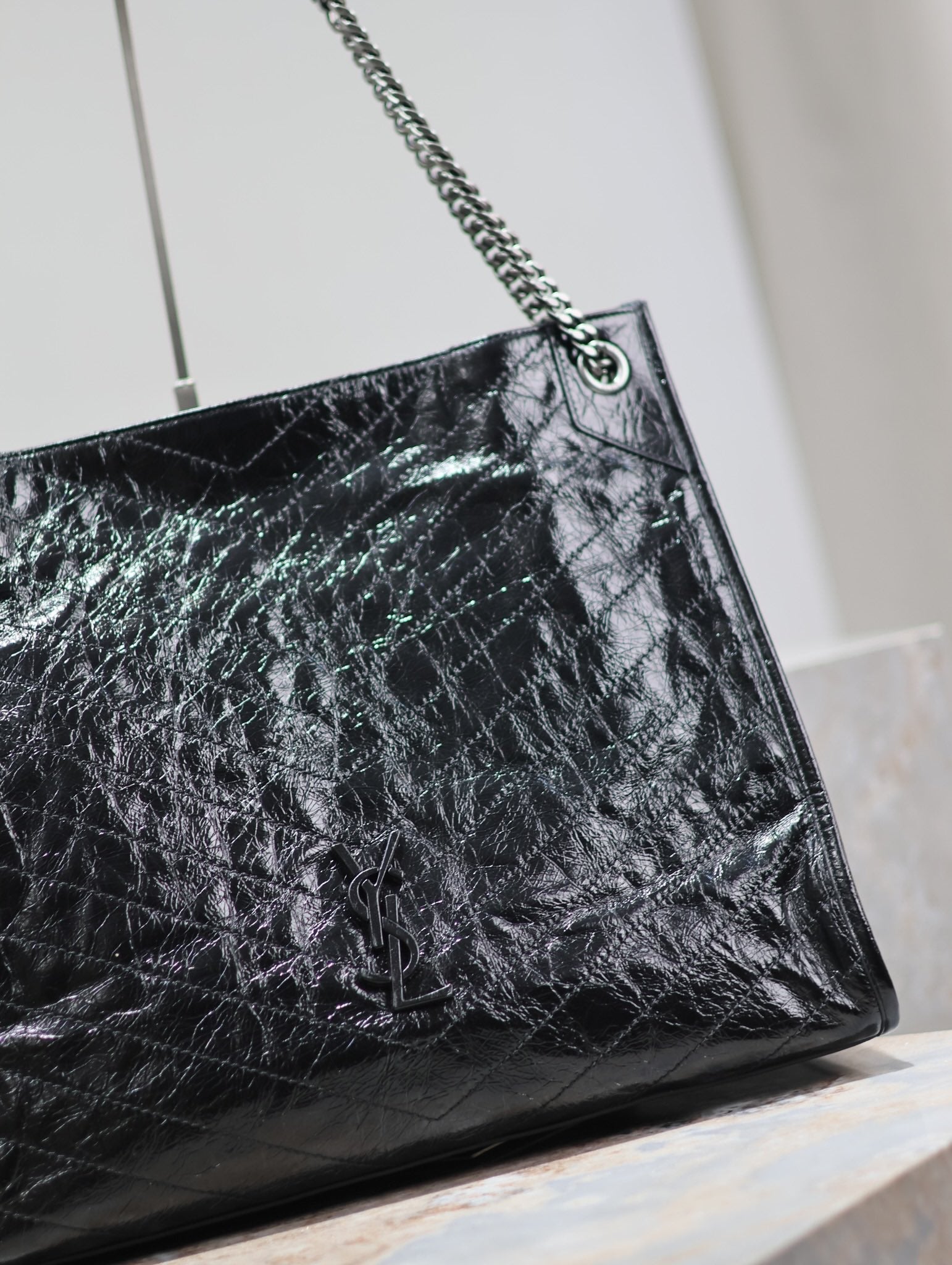 SAINT LAURENT NIKI SHOPPING BAG 39 IN BLACK CRUMPLED CALFSKIN SILVER HARDWARE