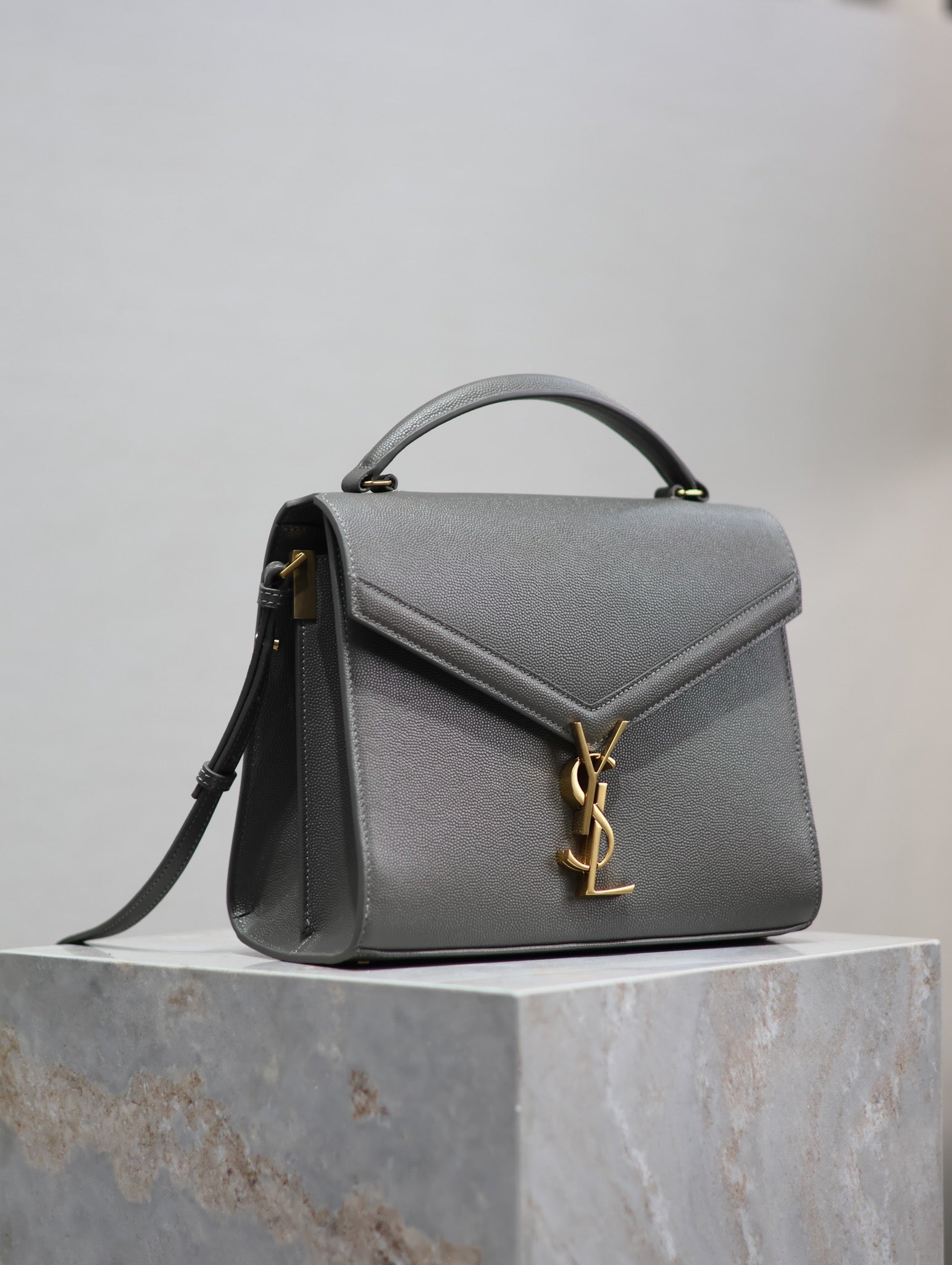 SAINT LAURENT CASSANDRA TOP HANDLE BAG 24 IN GRAY CALFSKIN GOLD HARDWARE
