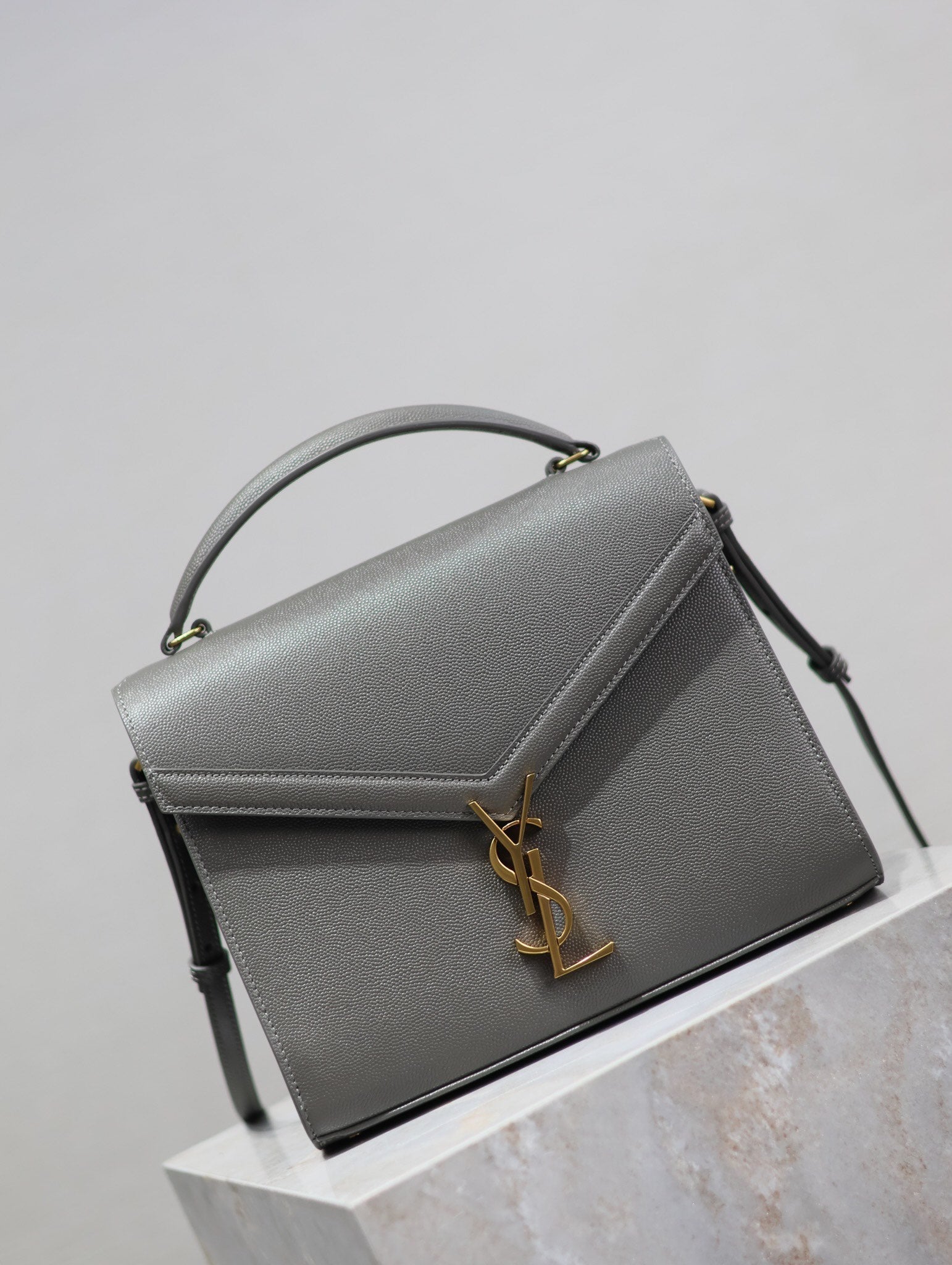 SAINT LAURENT CASSANDRA TOP HANDLE BAG 24 IN GRAY CALFSKIN GOLD HARDWARE