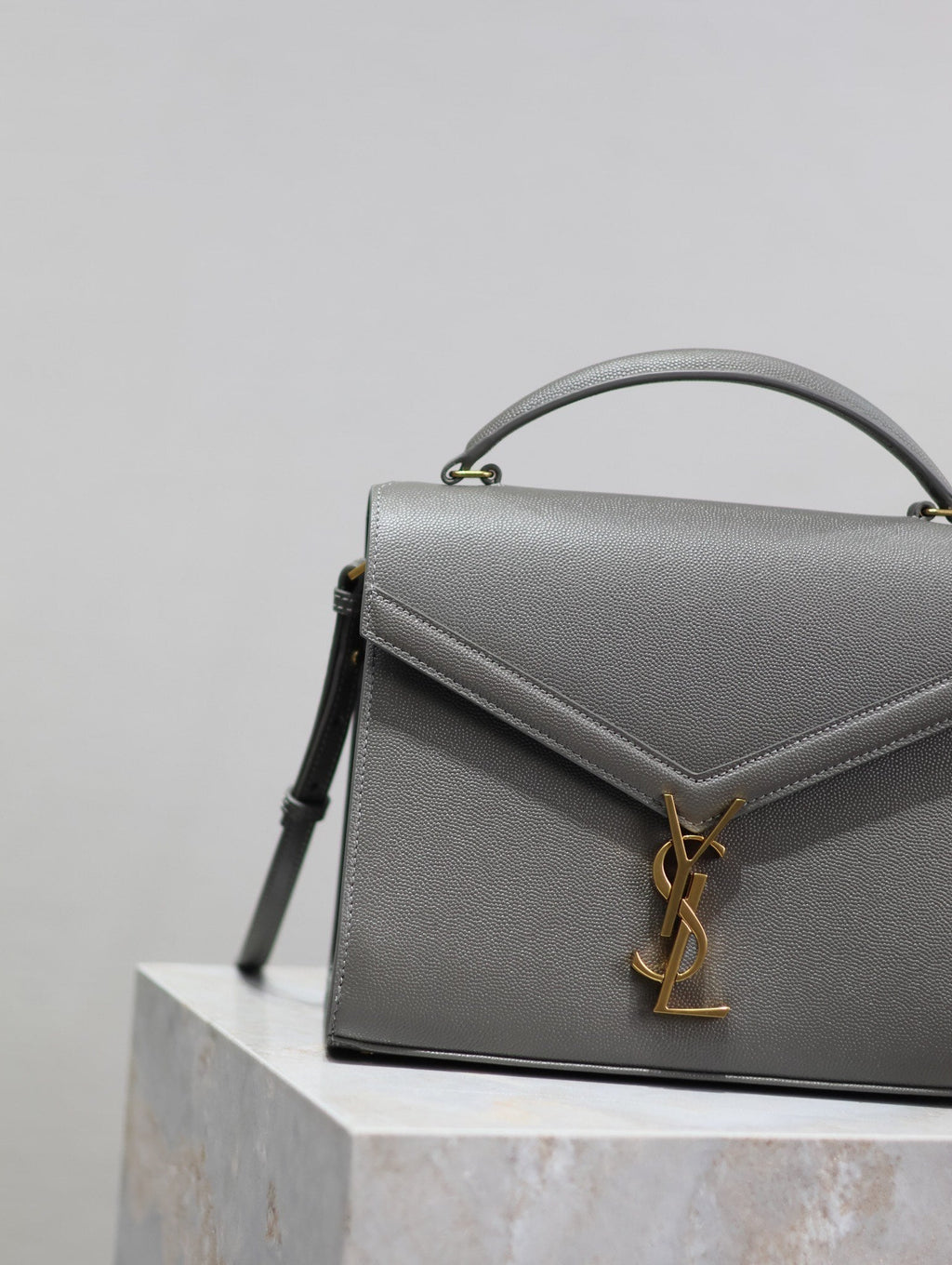 SAINT LAURENT CASSANDRA TOP HANDLE BAG 24 IN GRAY CALFSKIN GOLD HARDWARE