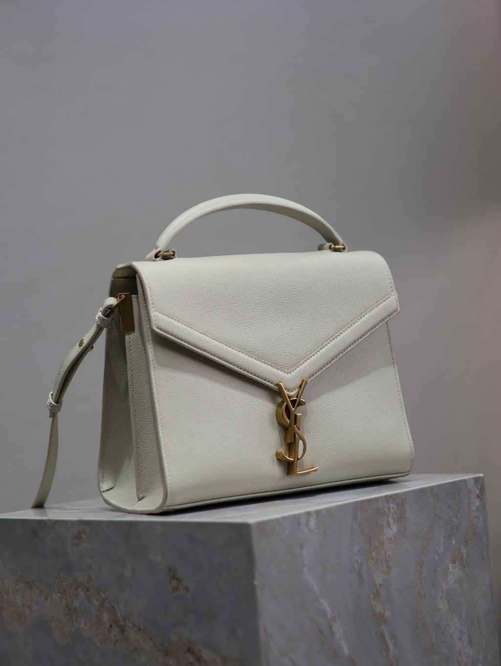SAINT LAURENT CASSANDRA TOP HANDLE BAG 24 IN WHITE CALFSKIN GOLD HARDWARE